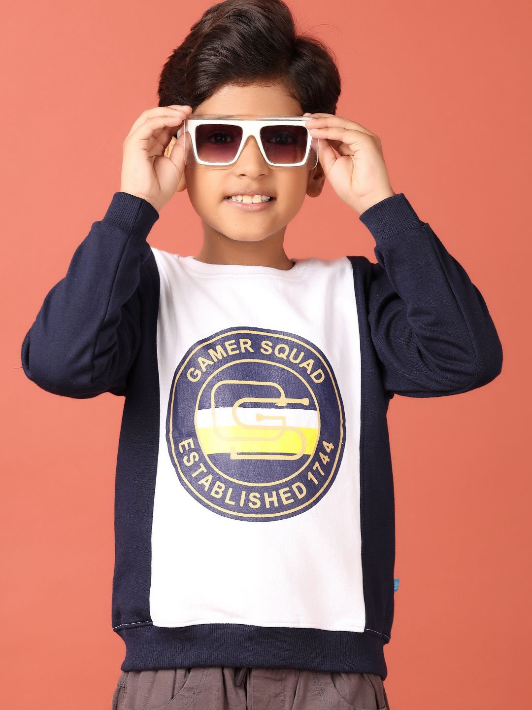 

V-Mart Boys Printed Pullover Sweatshirt, White
