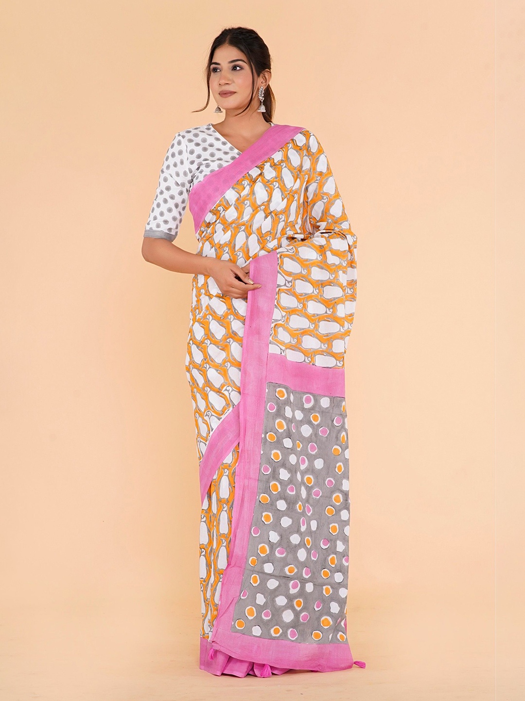

Shivanya Handicrafts Pure Cotton Block Print Saree, Mustard