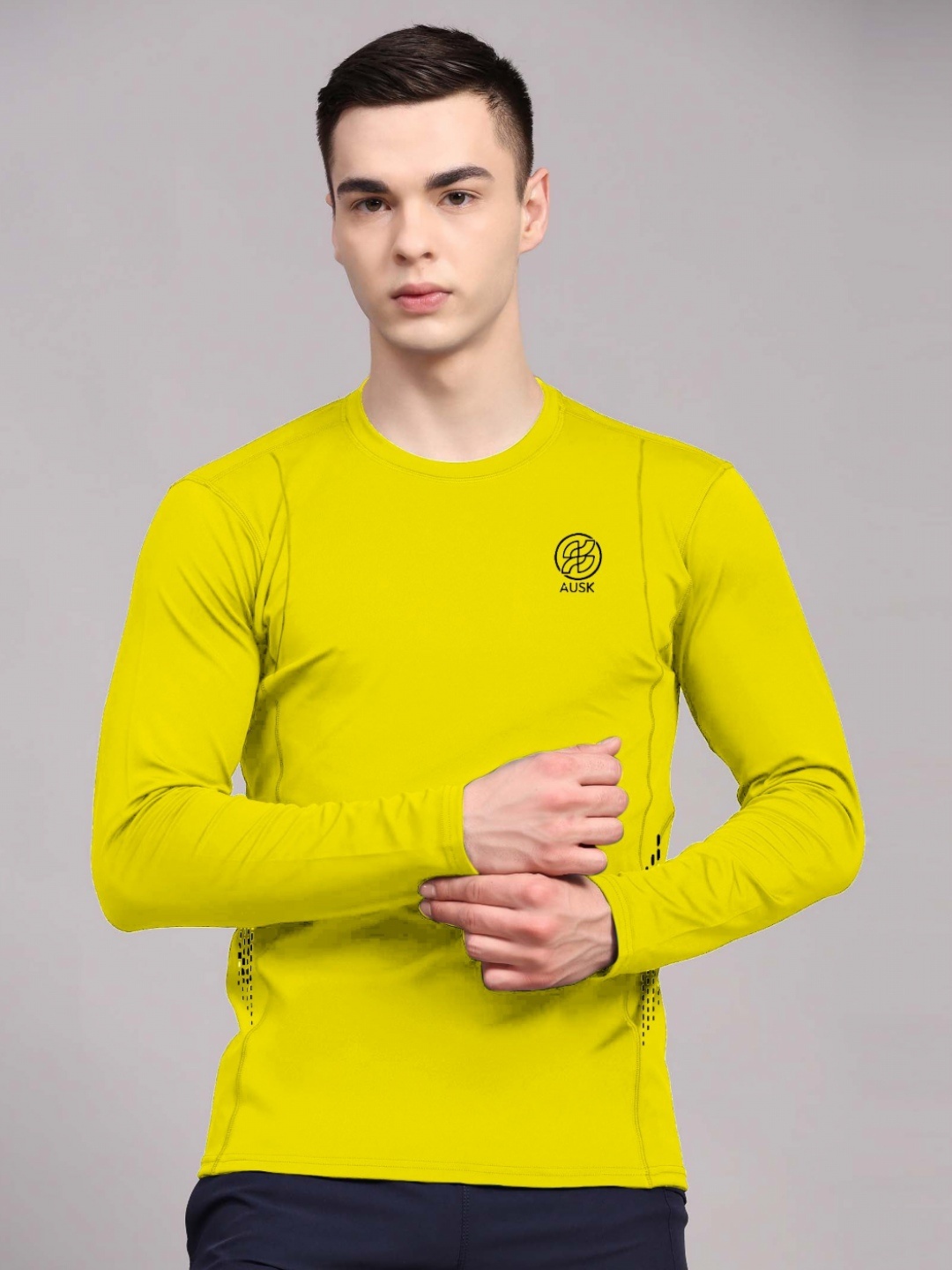 

AUSK Men Applique T-shirt, Yellow