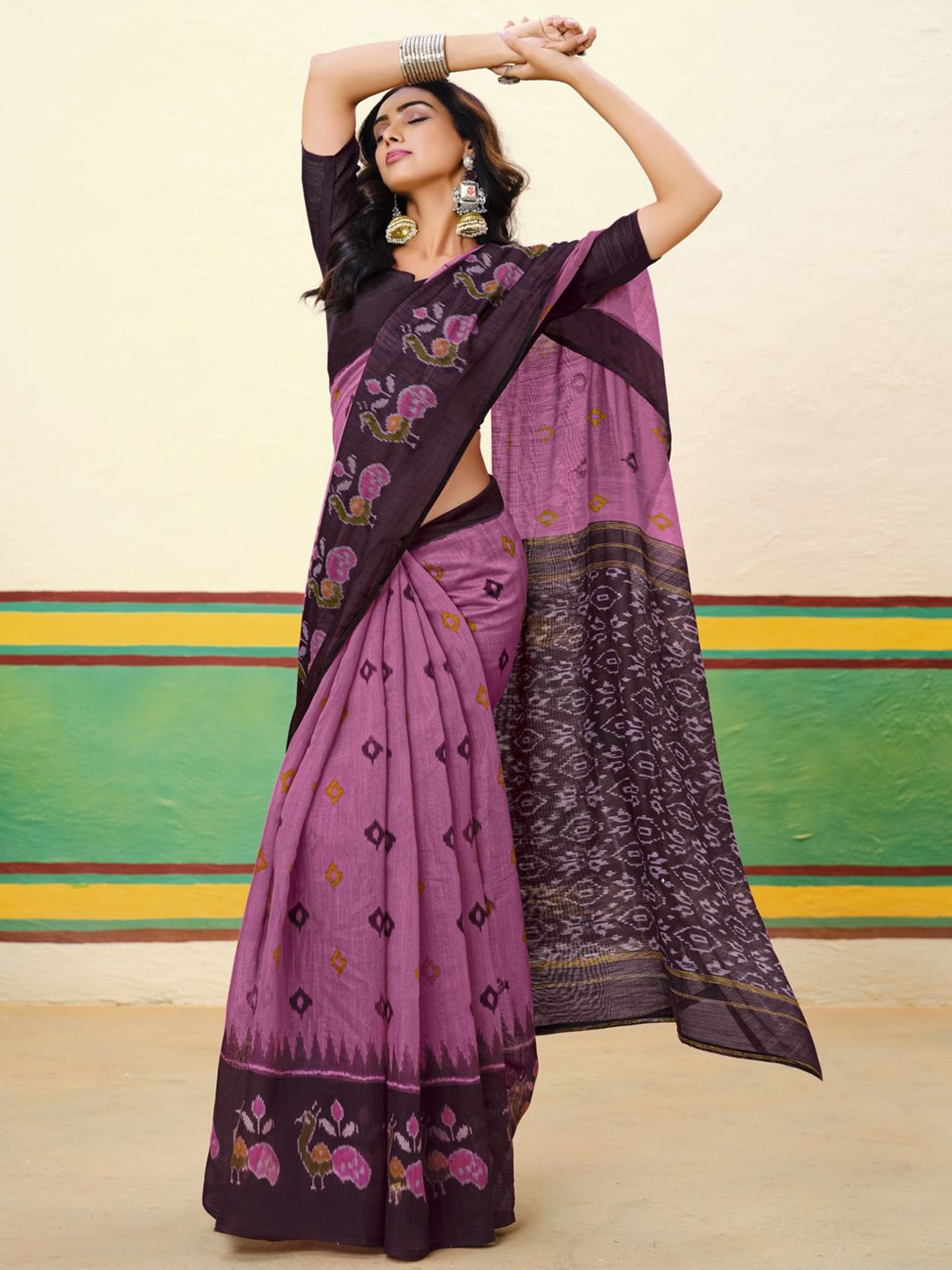 

CHUDIYA Ethnic Motifs Pure Cotton Ikat Saree, Burgundy