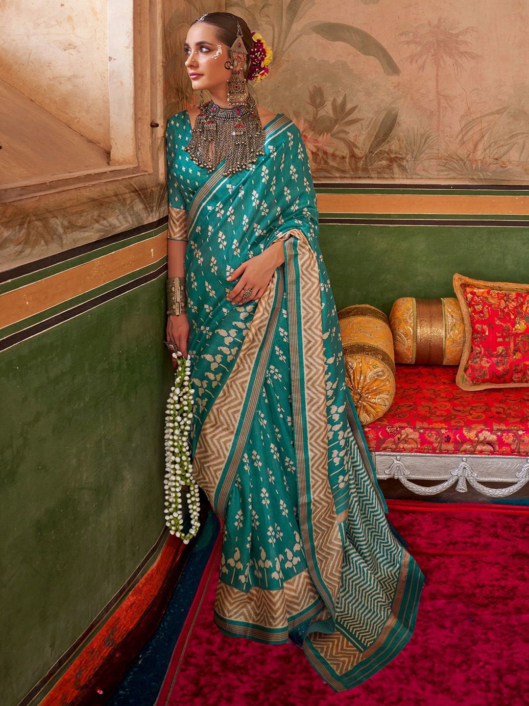 

Anouk Women Ethnic Printed Saree With Blouse Piece, Green