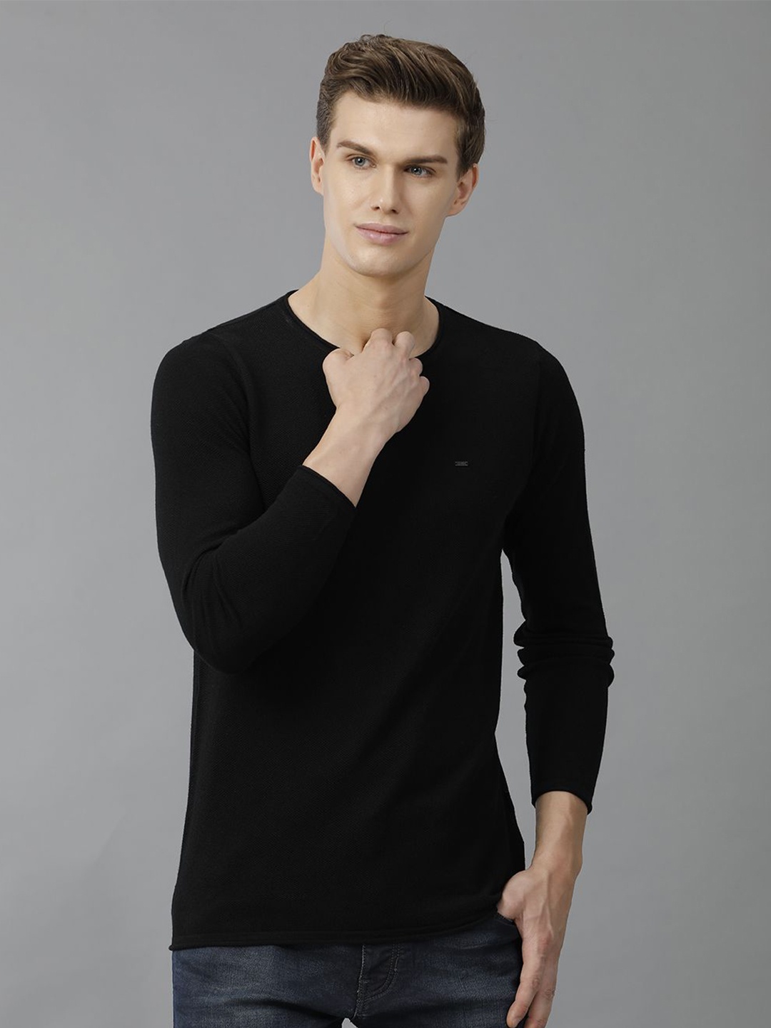 

IDENTITI Men Slim Fit Round Neck Flat Knit Sweatshirt, Black