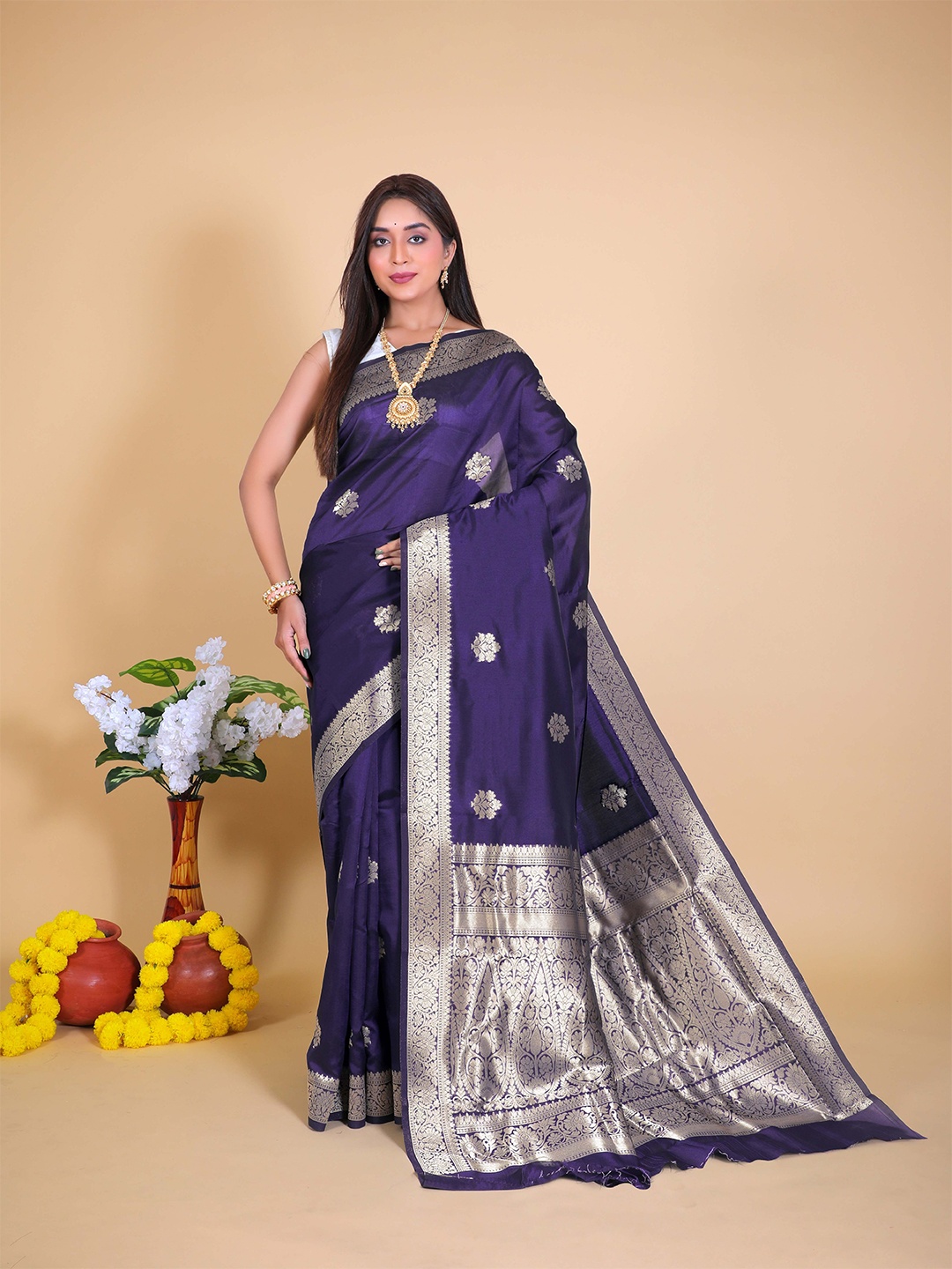 

HEER FASHION Ethnic Motifs Zari Banarasi Saree, Navy blue