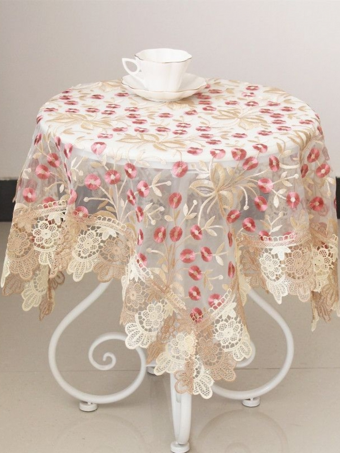 

TANLOOMS Pink Floral Round 4-Seater Table Cover with Embroidered details