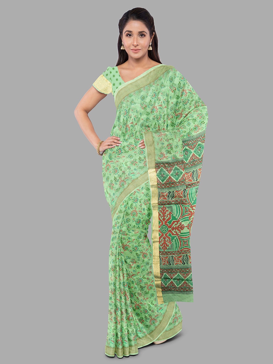 

The Chennai Silks Floral Zari Pure Crepe Saree, Green