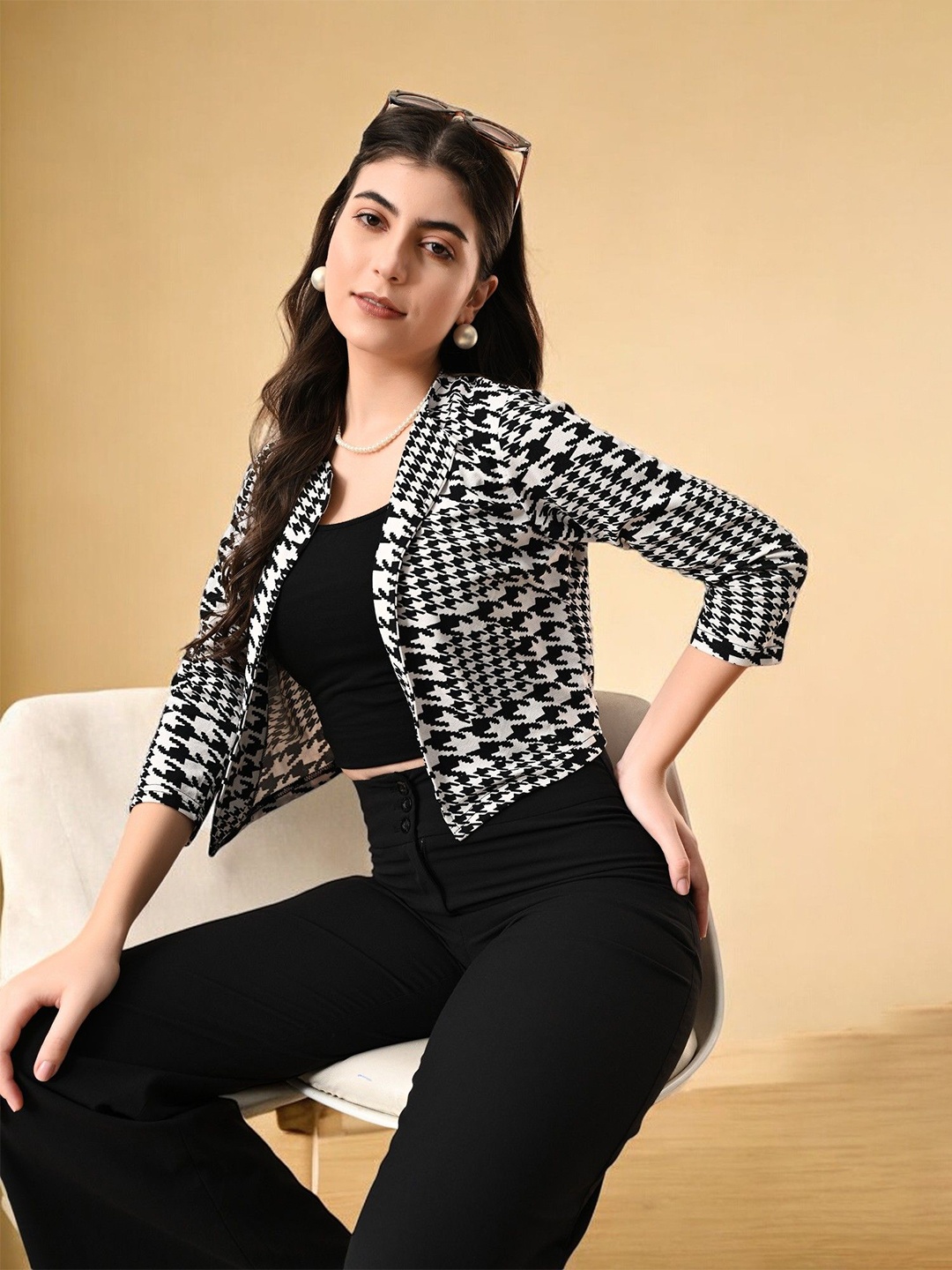 

BAESD Checked Open Front Crop Shrug, Black