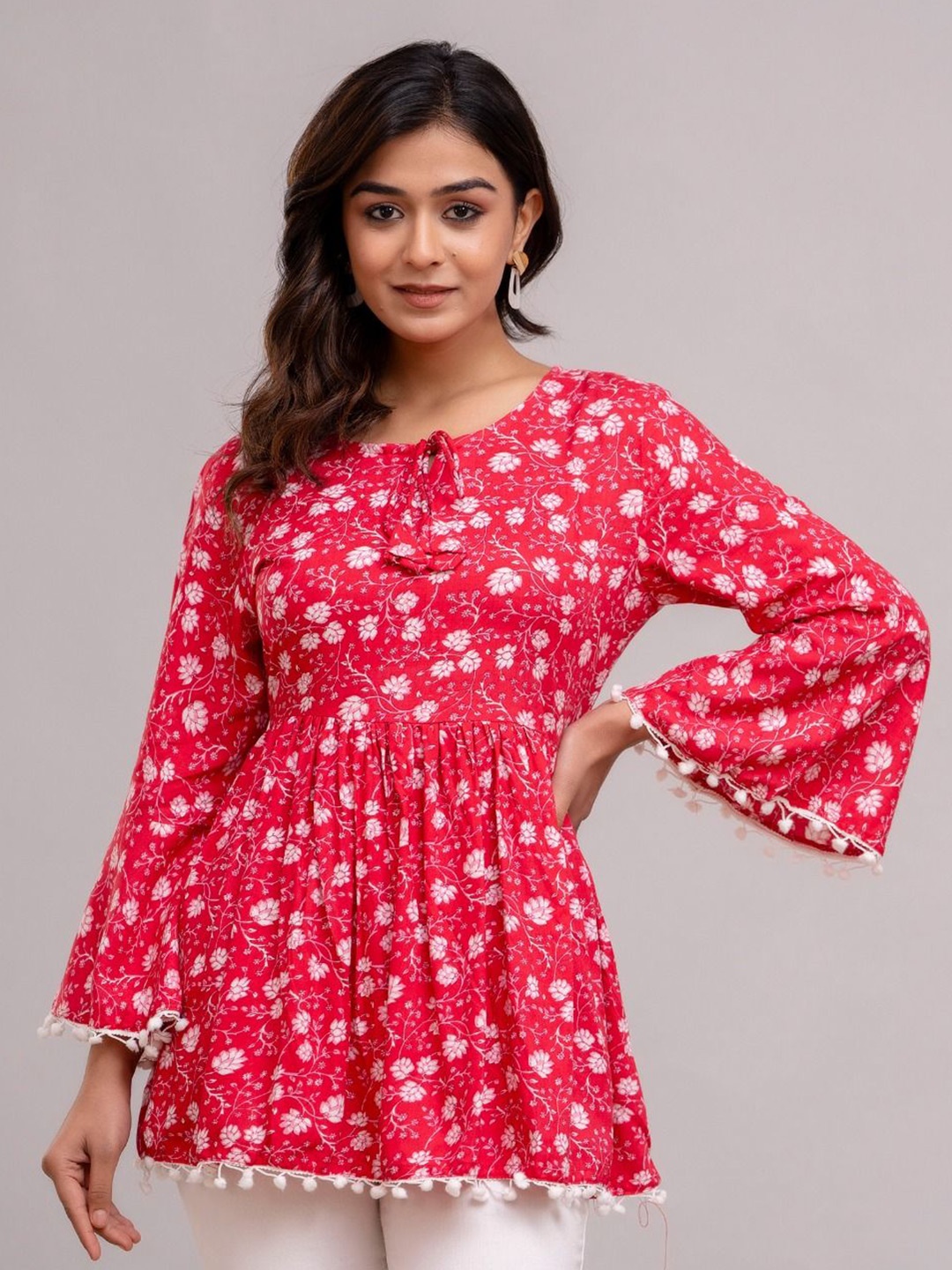 

ANNU PARIDHAN Women Floral Printed Tie-Up Neck Top, Pink
