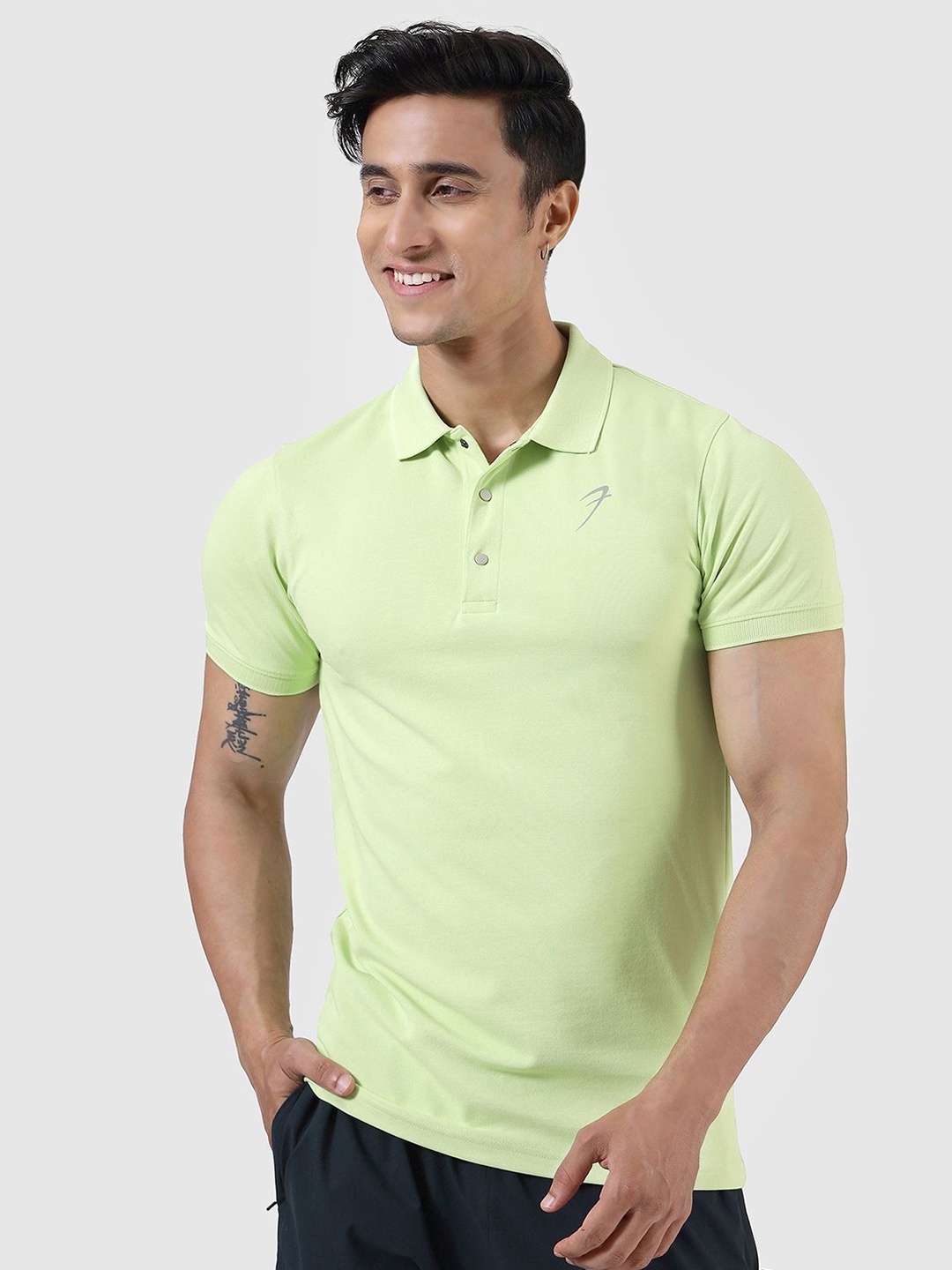 

FUAARK Men Polo Collar Anti Odour Pockets Slim Fit T-shirt, Yellow