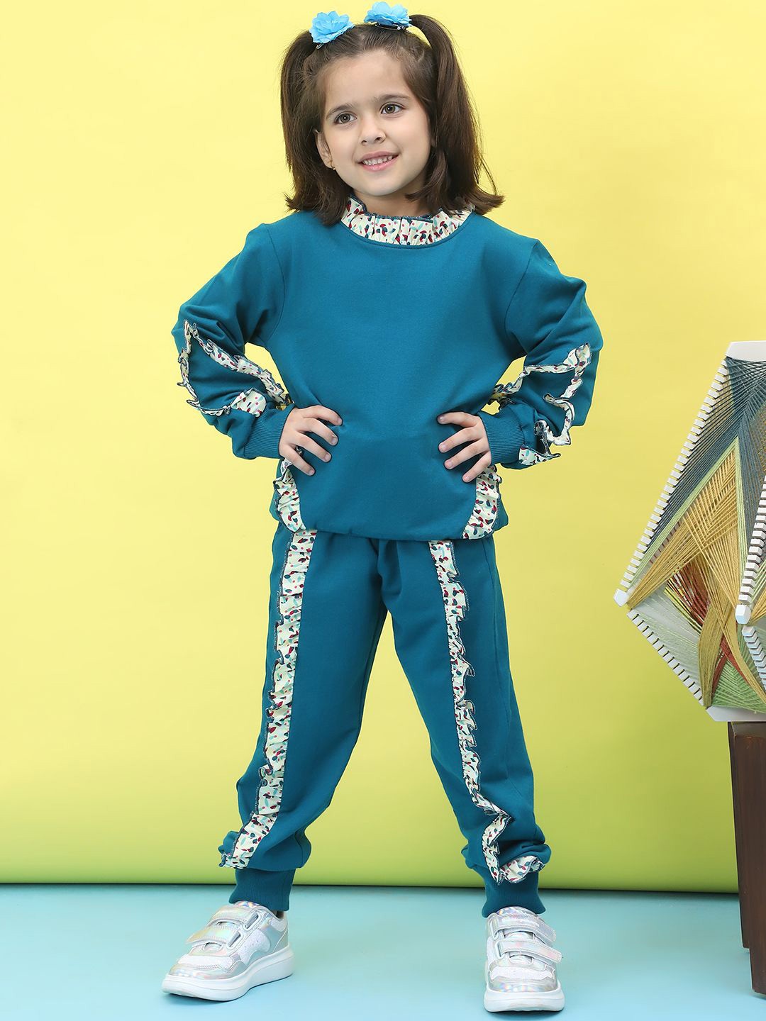 

Baawri Girls Pure Cotton Sweatshirt With Joggers, Teal