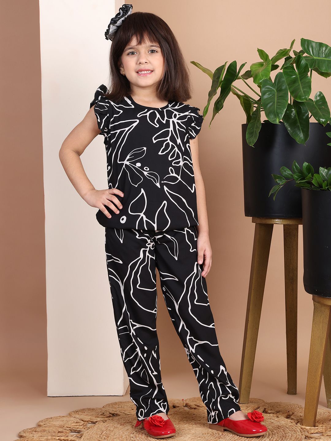 

Baawri Girls Printed Top with Trousers, Black