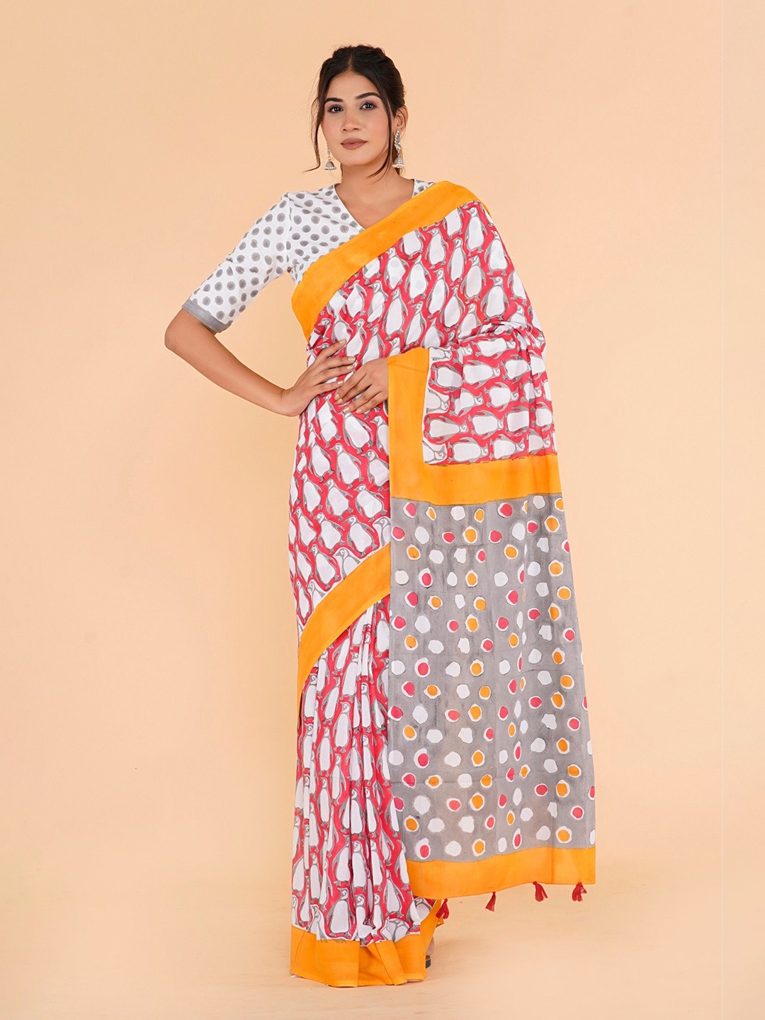 

Shivanya Handicrafts Floral Pure Cotton Block Print Saree, Pink