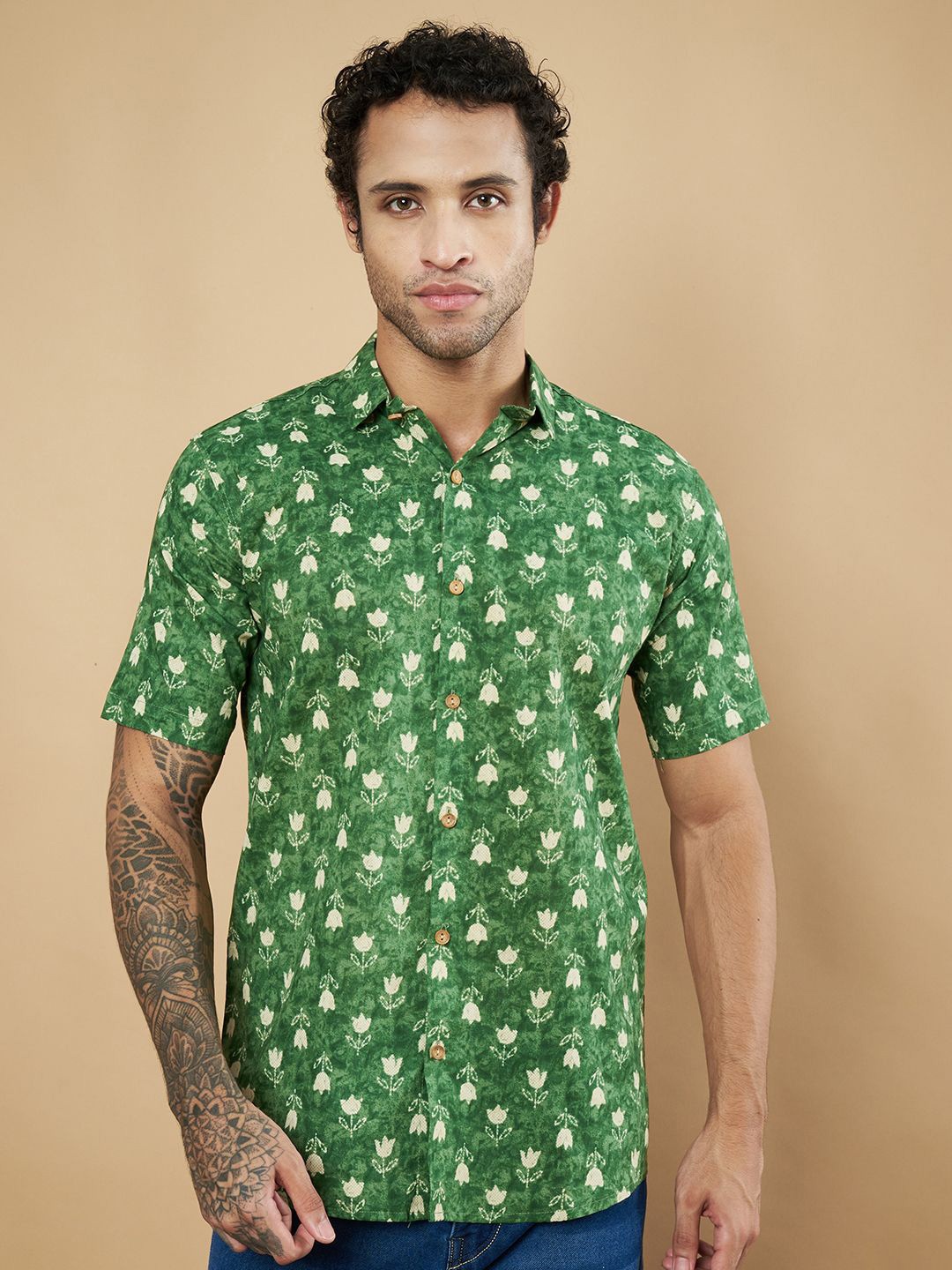 

KALINI Men Premium Floral Opaque Printed Casual Shirt, Green