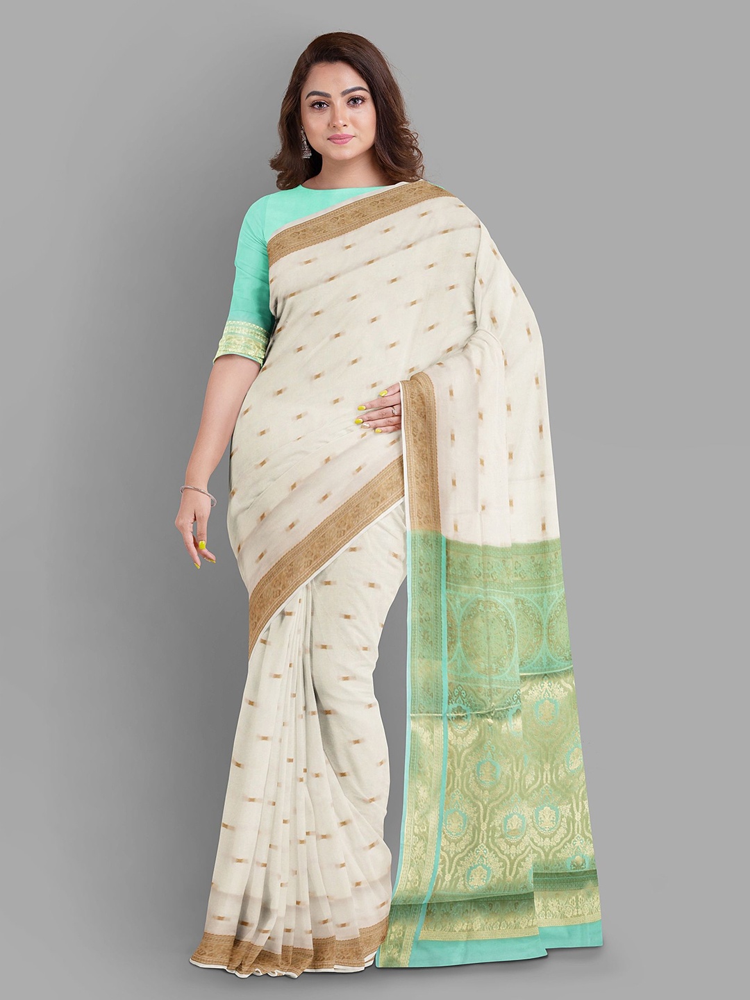 

The Chennai Silks Floral Zari Kanjeevaram Saree, Cream