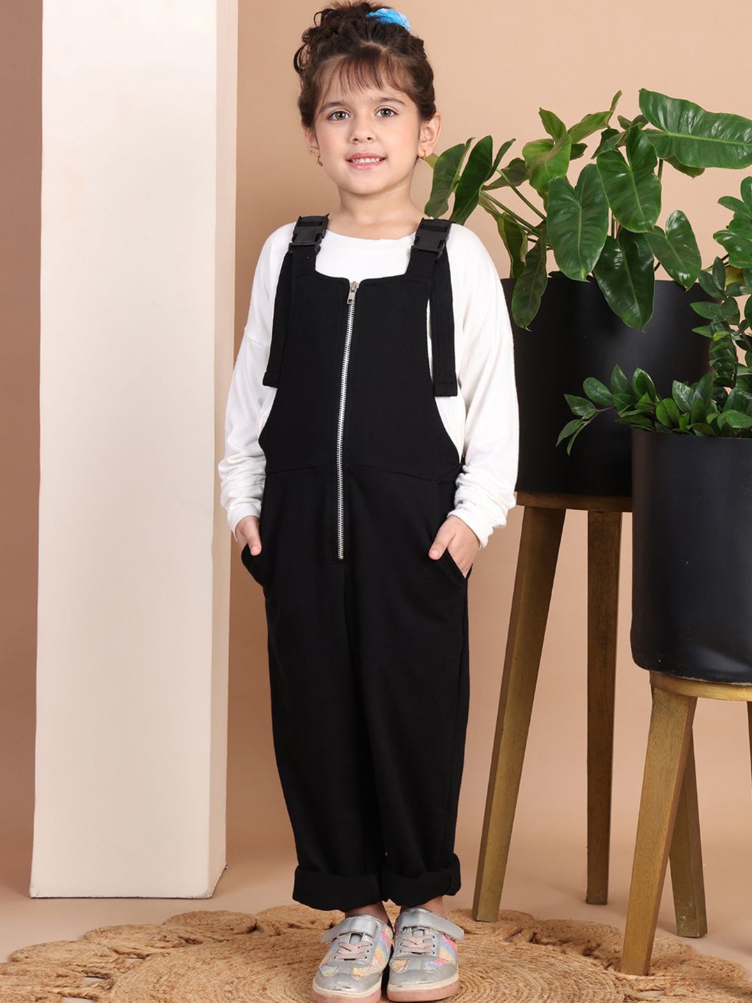 

Baawri Girls Pure Cotton Top With Dungaree, Black