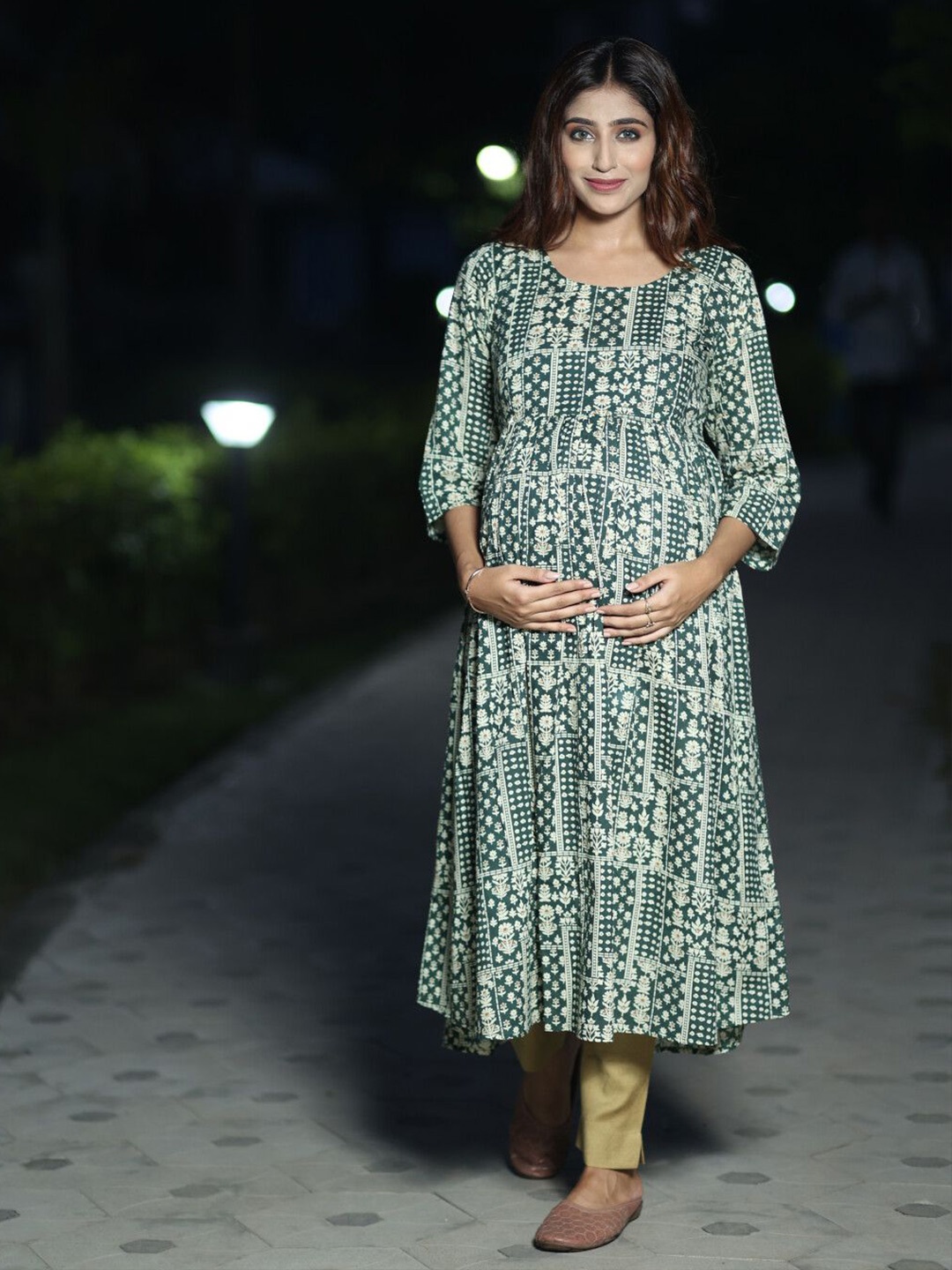 

Aujjessa Floral Printed Cotton Maternity Anarkali Kurta, Green