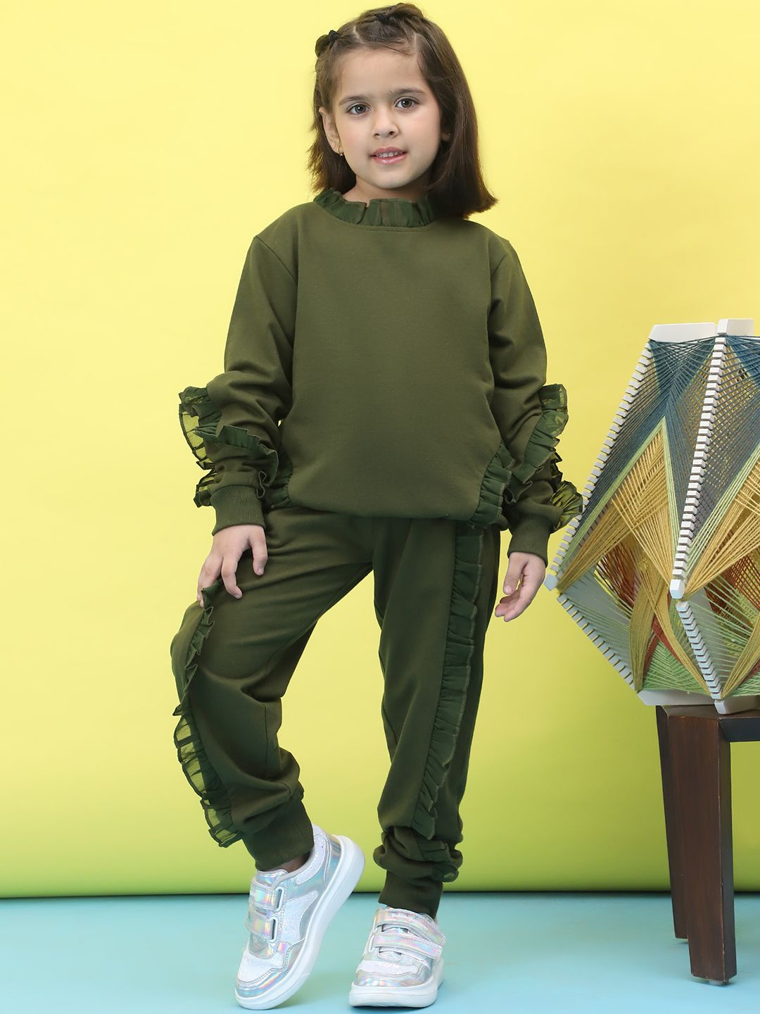 

Baawri Girls Pure Cotton Sweatshirt With Trouser, Olive