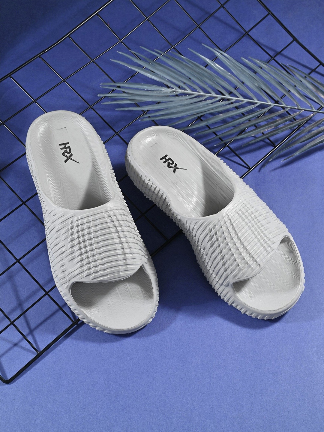 

HRX by Hrithik Roshan Men Rubber Sliders, Grey