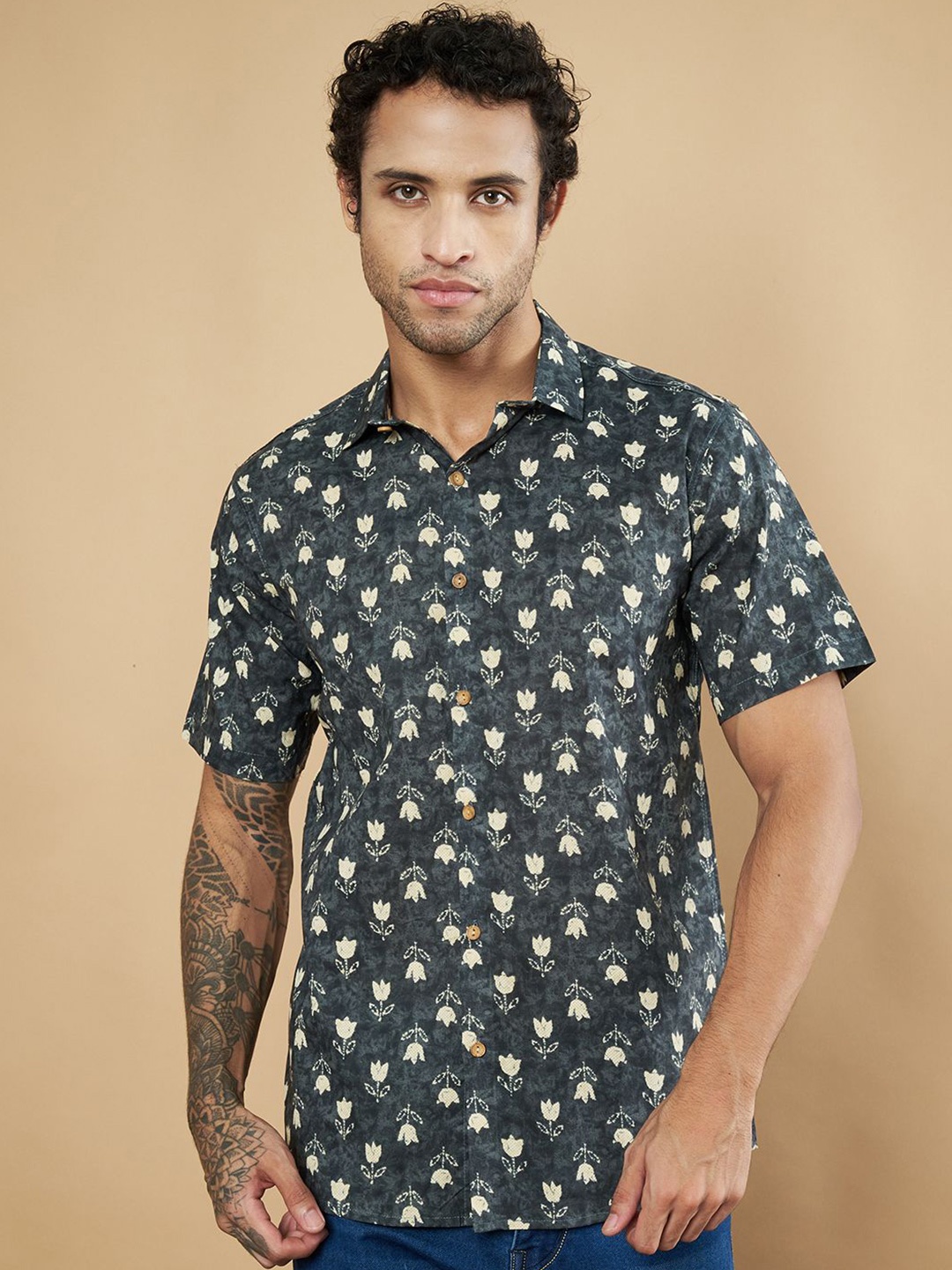 

KALINI Men Premium Floral Opaque Printed Casual Shirt, Grey