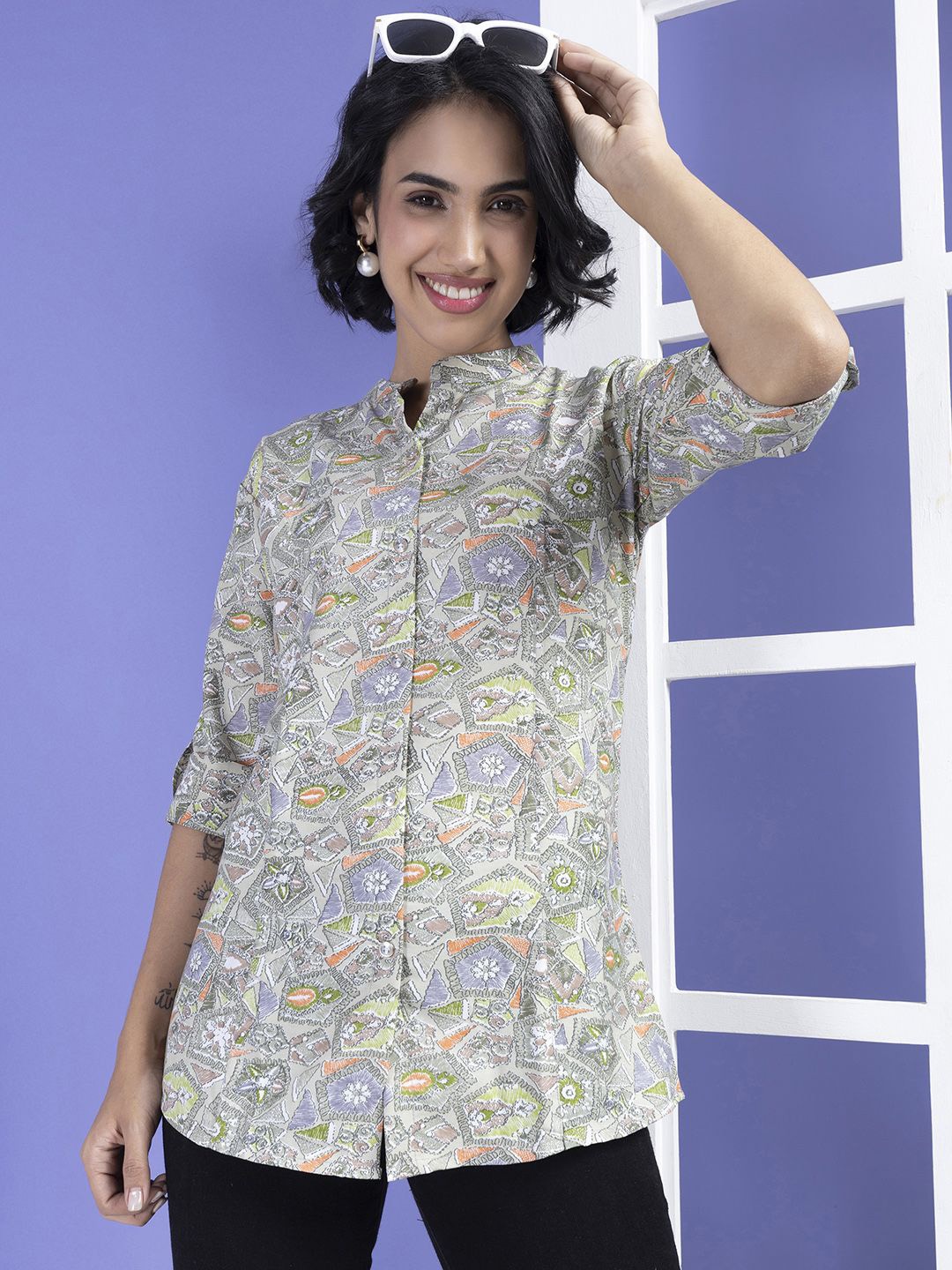 

Jomso Floral Printed Mandarin Collar Roll-Up Sleeves Cotton Shirt Style Top, Green