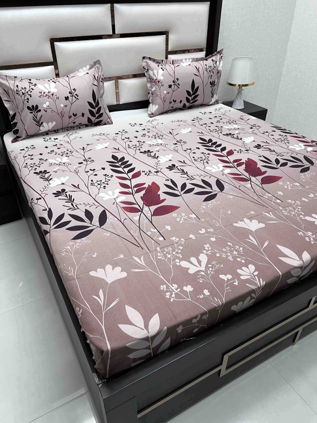 

Pure Decor Passion Fur Purple Floral Printed Cotton 240TC Queen Bedsheet Set 2.53 x 2.28 m