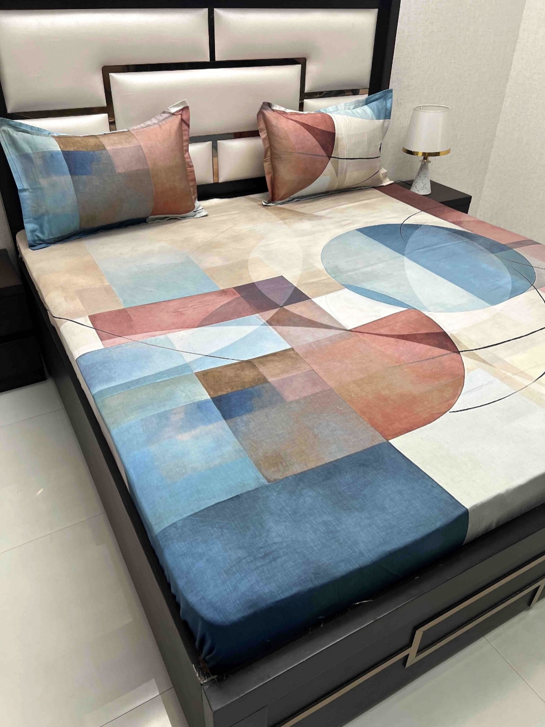 

Pure Decor Majestic Blue Geometric Pure Cotton 380 TC King Bedsheet Set-2.74 m x 2.73 m