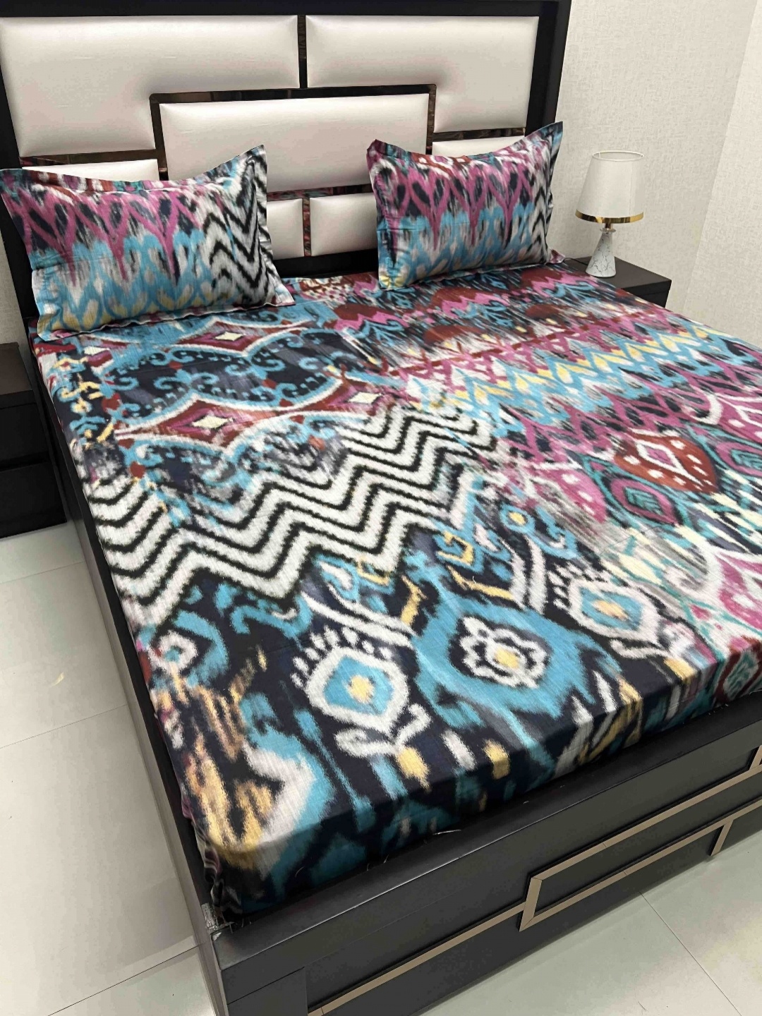 

Pure Decor Cotton King Size Double Bedsheet With 2 Pillow Covers 2.74m X 2.74m, Black