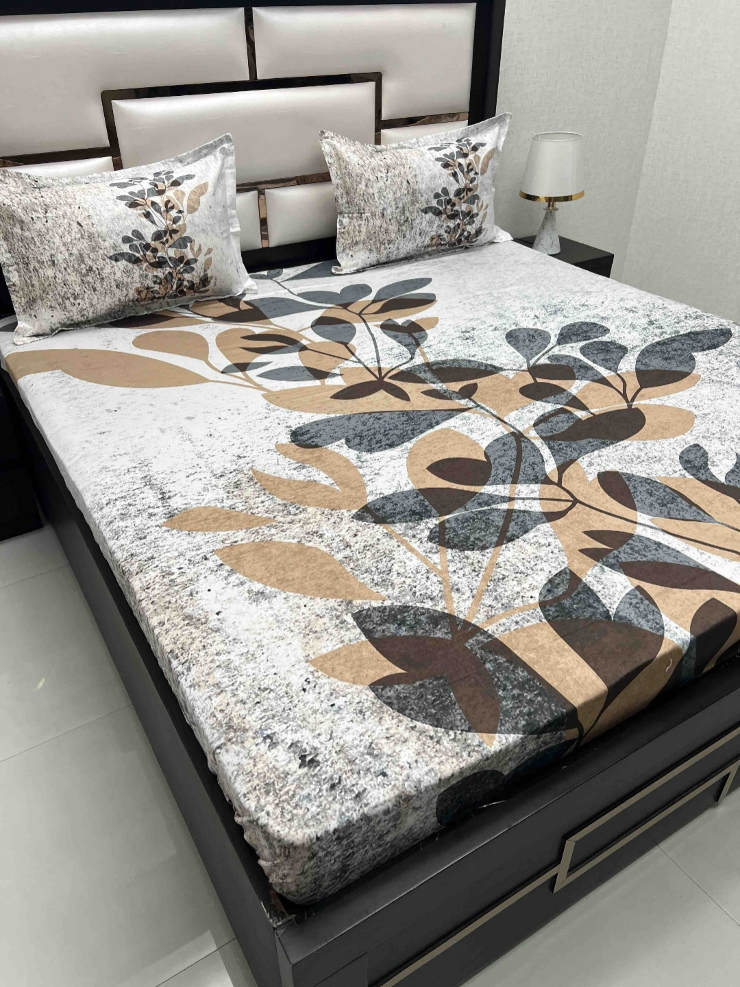 

Pure Decor Cotton King Size Double Bed Bedsheet With 2 Pillow Covers 2.74m X 2.74m, White