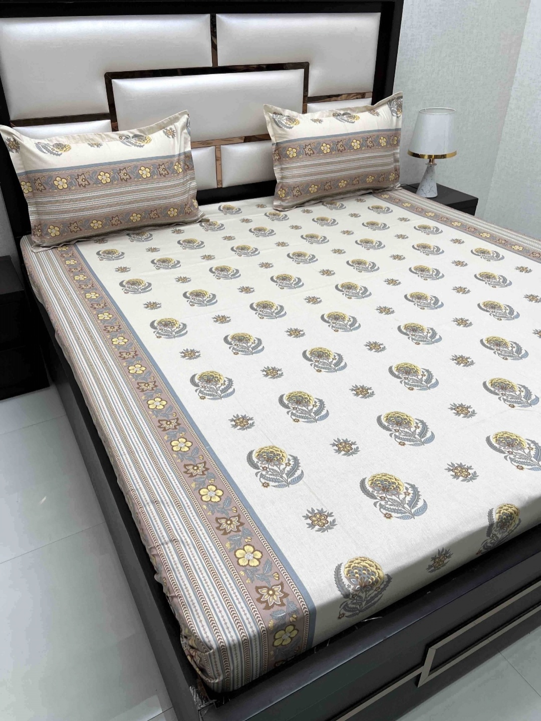 

Pure Decor Royal Passion White Floral Cotton 350 TC Queen Bedsheet Set 2.53 x 2.29m
