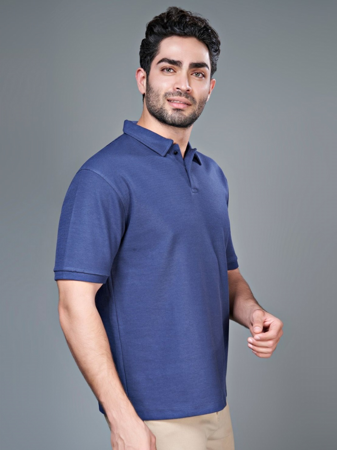 

MAXZONE Men Solid Polo Collar T-shirt, Blue