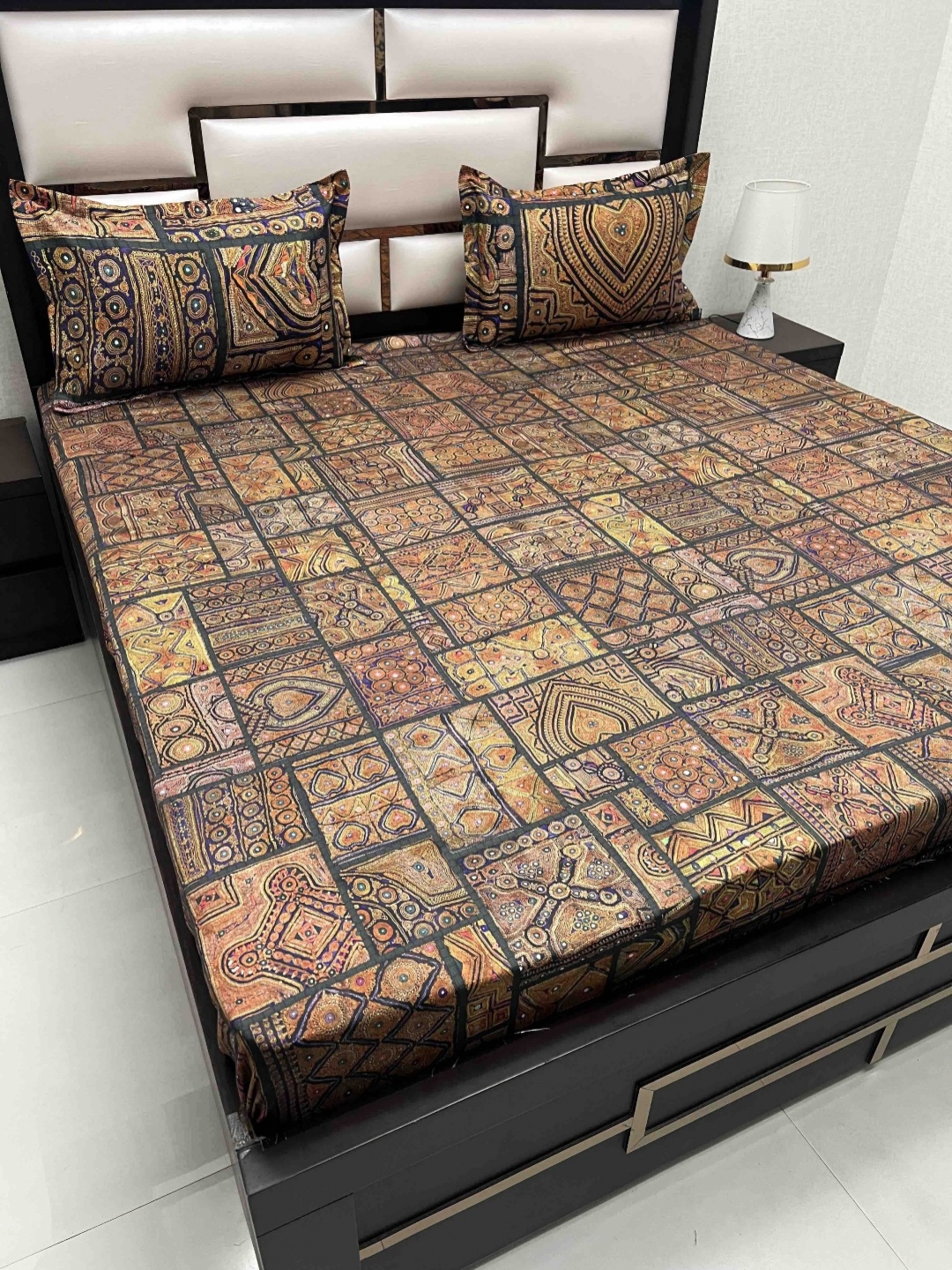 

Pure Decor Grey Ethnic Motifs Pure Cotton 350 TC King Bedsheet Set 2.72 m x 2.74 m