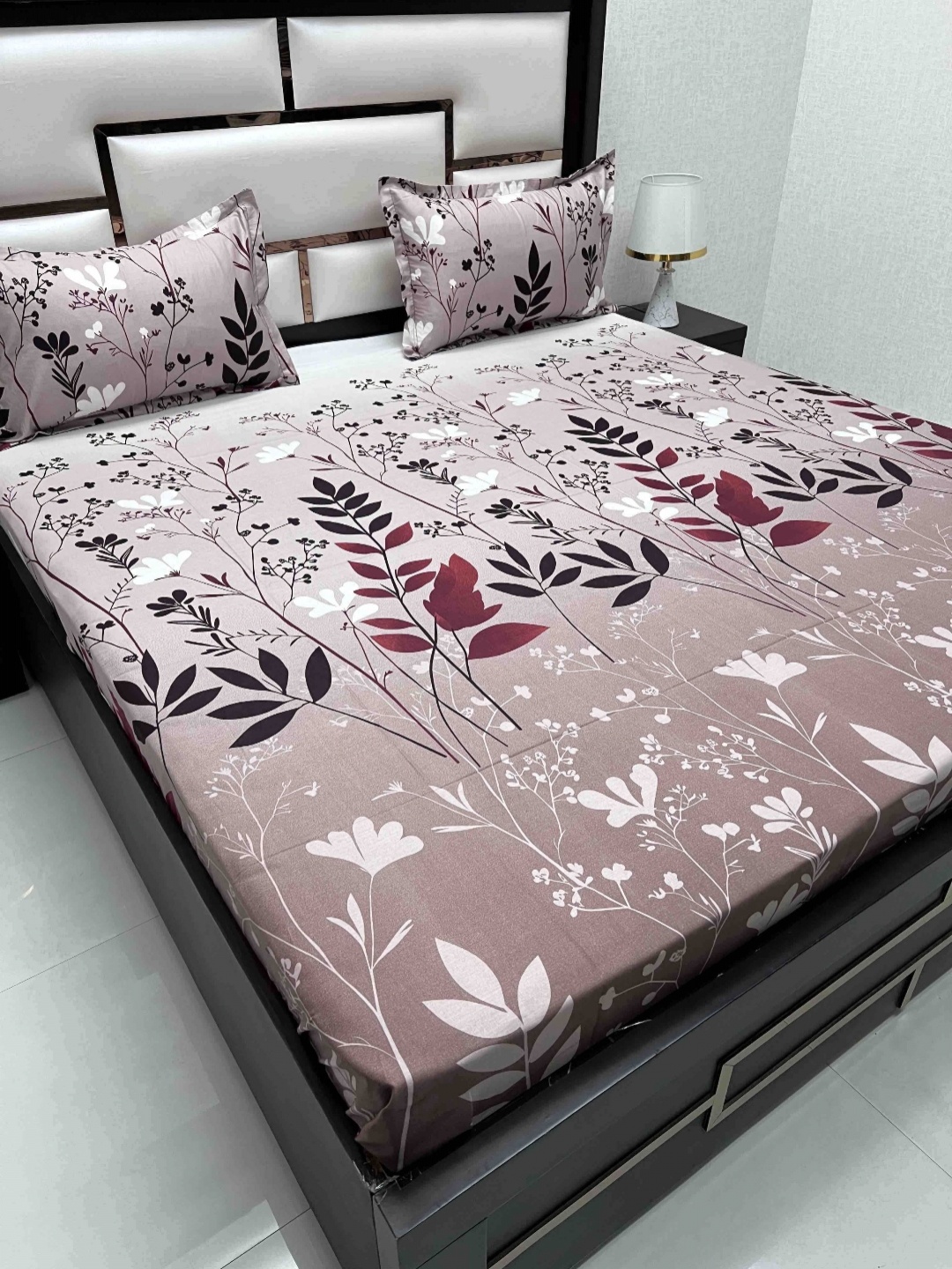 

Pure Decor Purple & White Floral Pure Cotton 300 TC Queen Bedsheet Set 2.28 m x 2.54 m