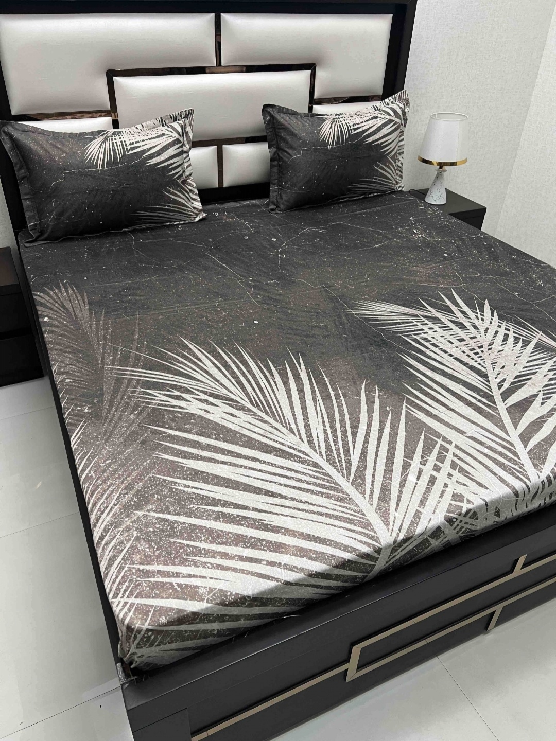 

Pure Decor Majestic Brown Floral Printed Cotton 330 TC King Bedsheet Set 2.73 x 2.73 m