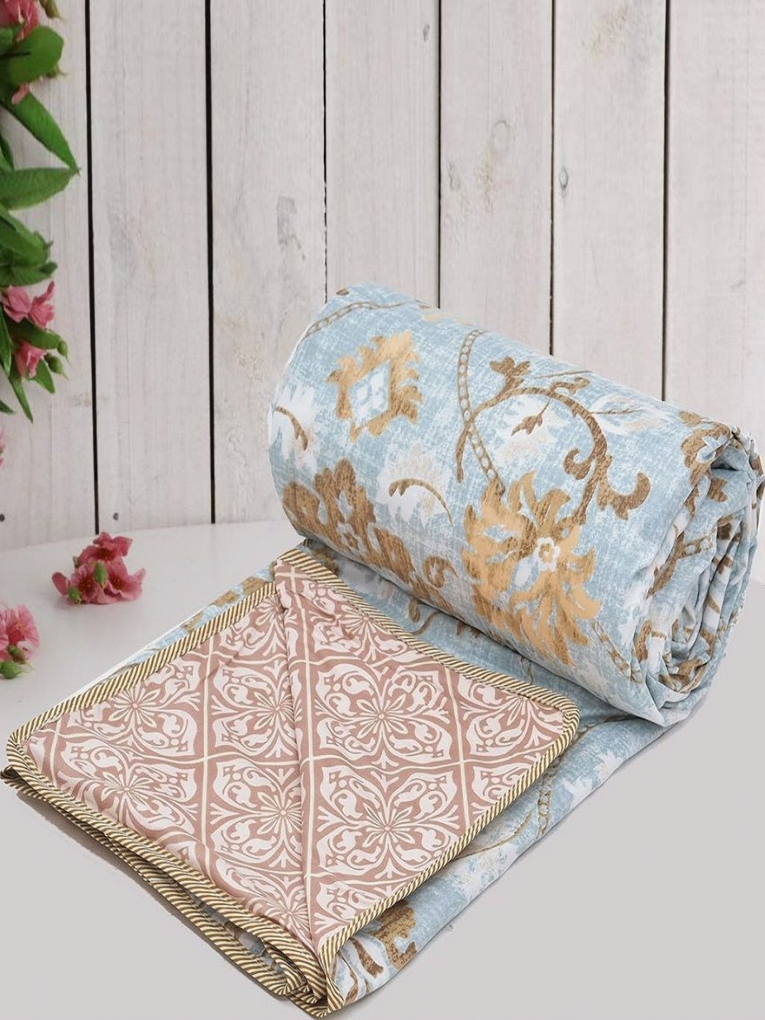 

RRC Grey Floral Microfiber Summer 120 GSM Double Bed Dohar