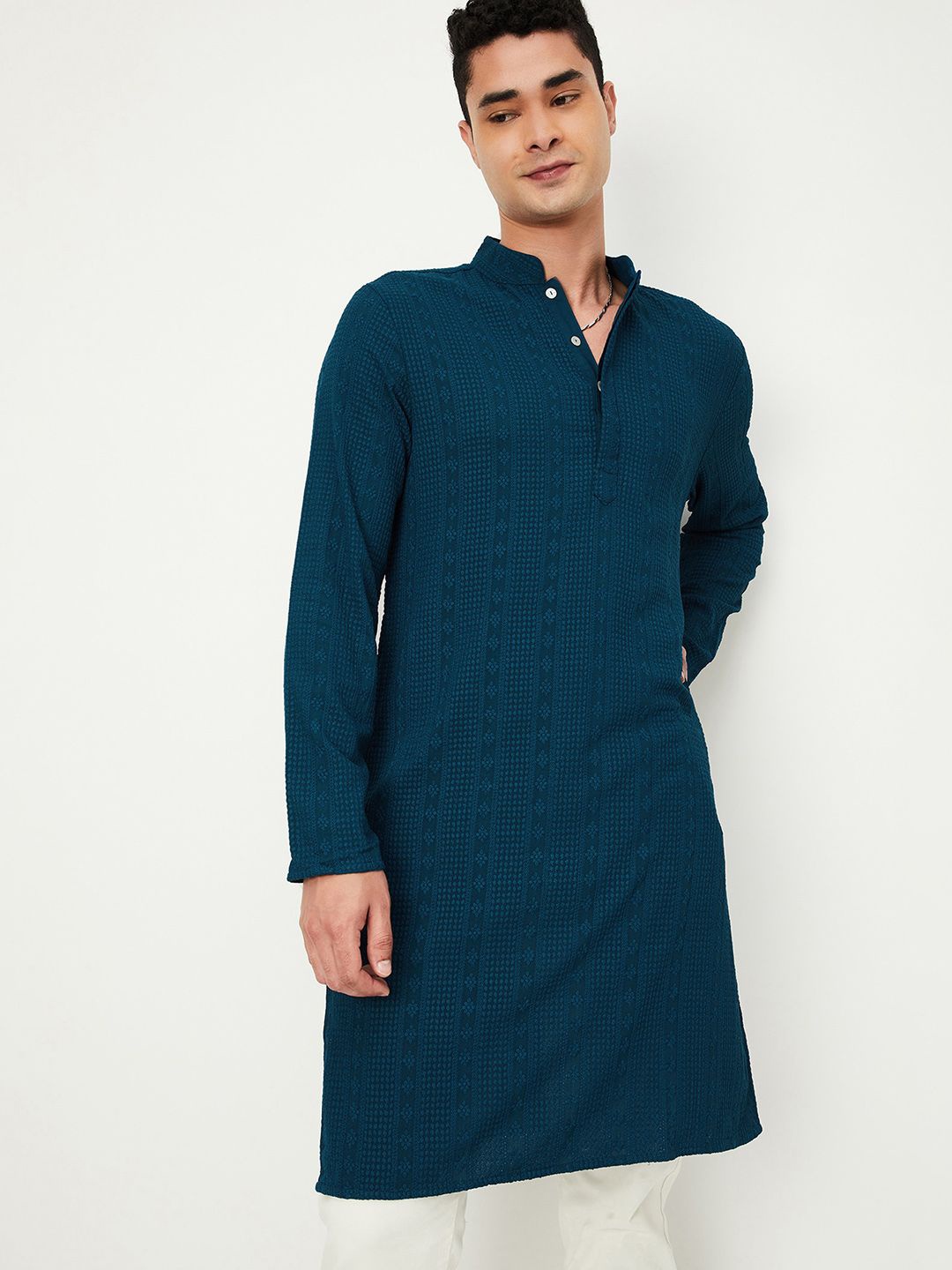 

max Floral Embroidered Mandarin Collar Chikankari Straight Kurta, Green