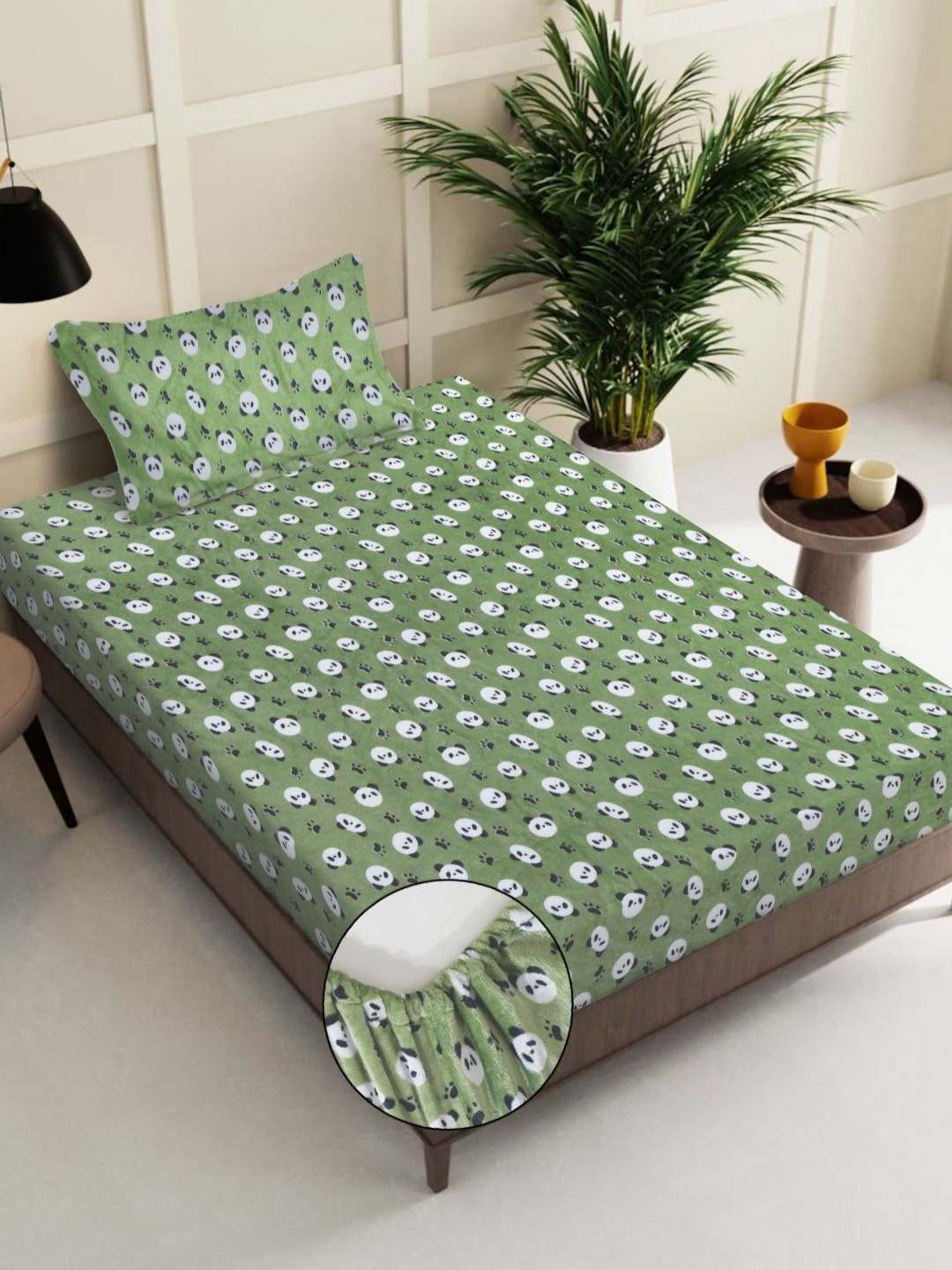

KLOTTHE Green & White Panda Printed Woolen 300 TC Single Fitted Bedsheet Set 2.25 x 1.5 m