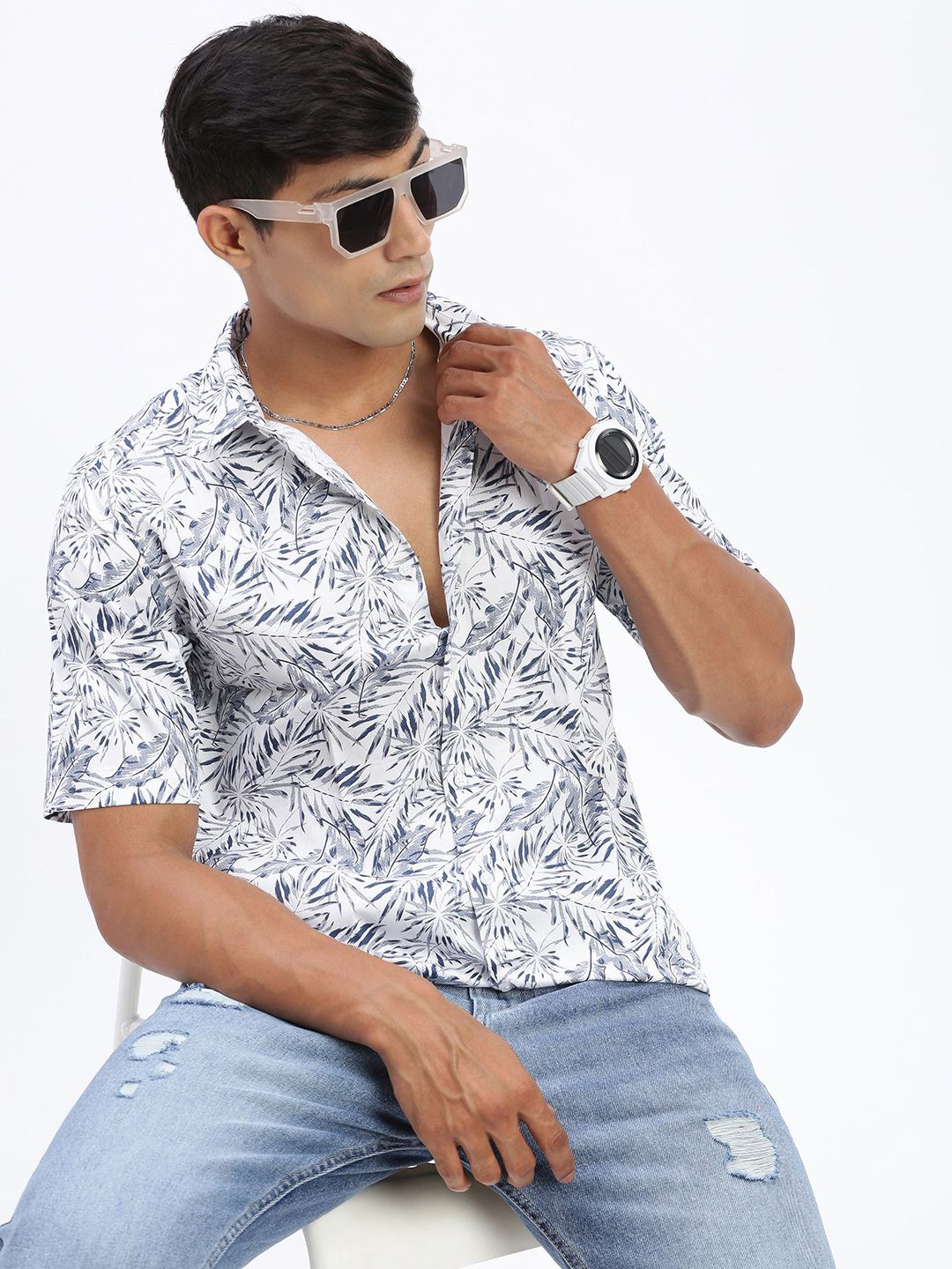 

SHOWOFF Men Standard Spread Collar Floral Printed Cotton Casual Shirt, White