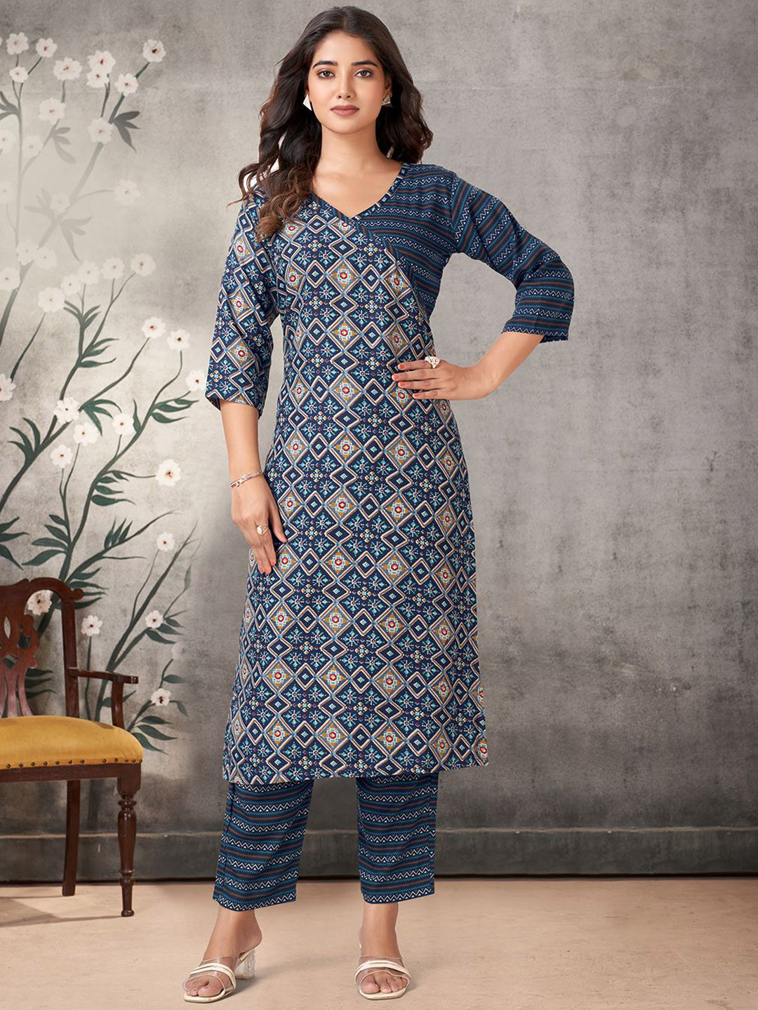 

KALINI Ethnic Motifs Printed Straight Kurta With Palazzos, Blue