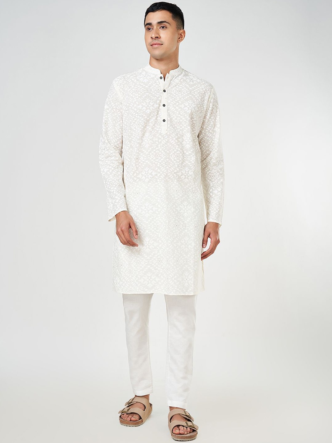 

indus route by Pantaloons Ikat Geometric Printed Mandarin Collar Cotton Straight Kurta, Off white