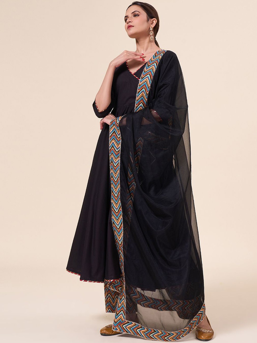

Adara Khan Women Regular Pure Cotton Kurta with Trousers & With Dupatta, White
