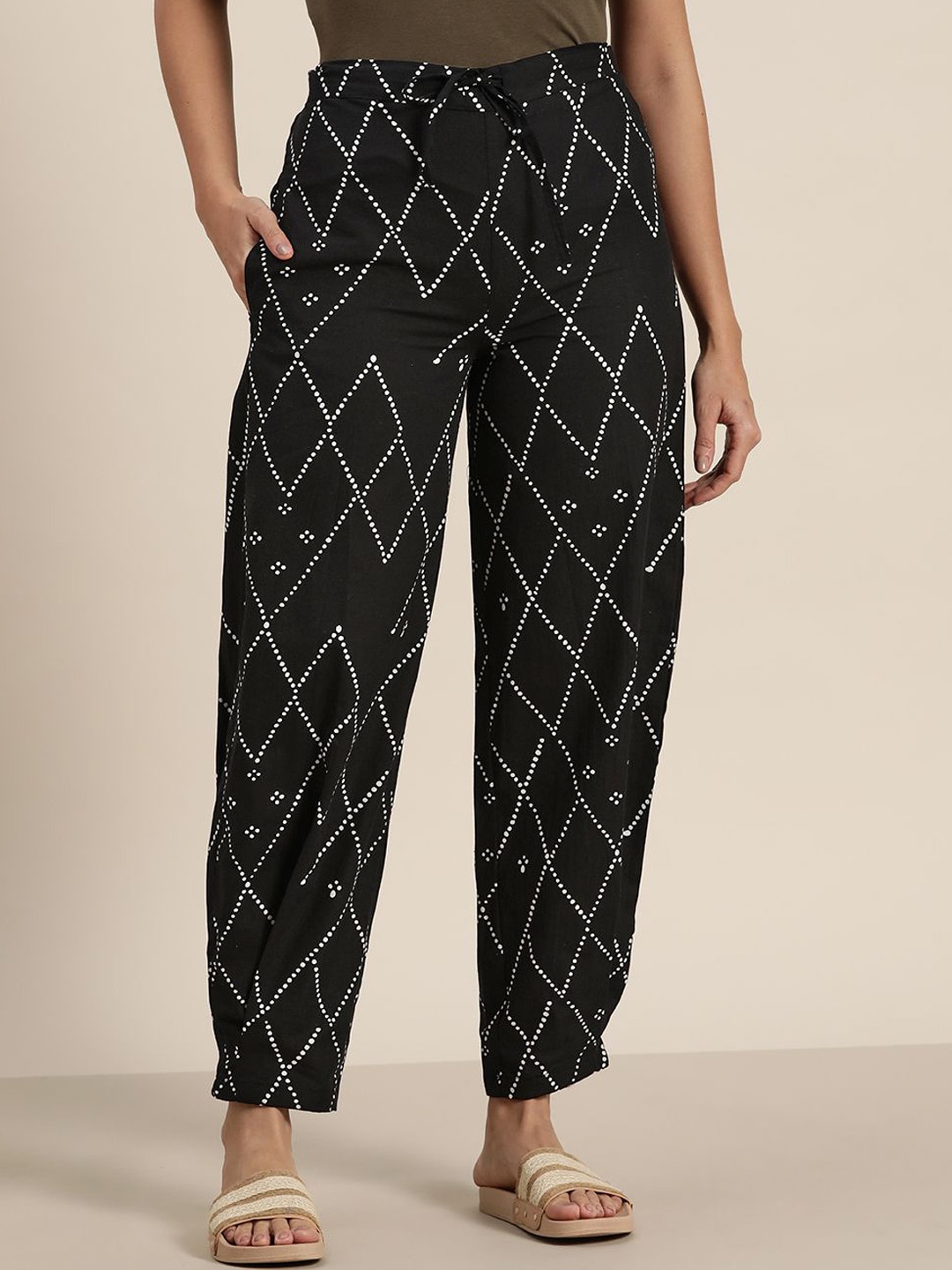 

MBeautiful Women Mid-Rise Printed Straight-Leg Lounge Pants, Black