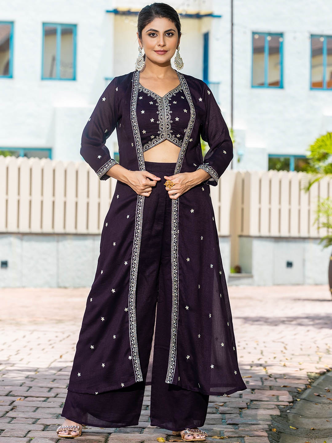 

SANJANA SILK Women Floral Embroidered Regular Thread Work Pure Silk Kurta with Trousers & With Dupatta, Magenta