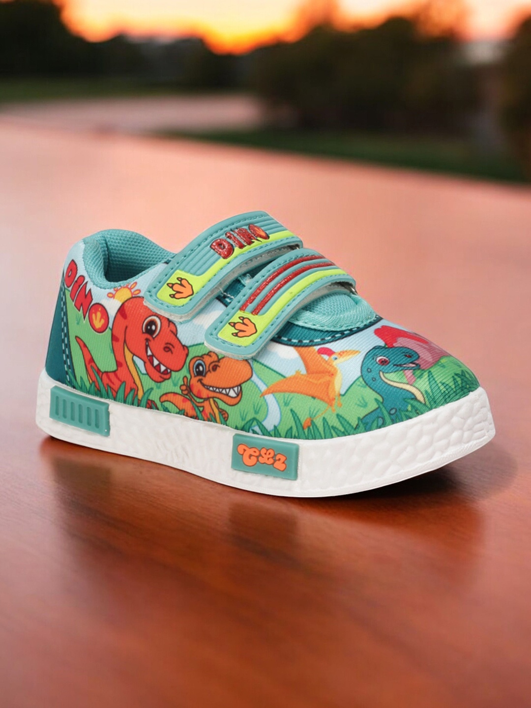 

Lil Lollipop Unisex Kids Printed Slip-On Sneakers Shoes with Velcro Closing, Green