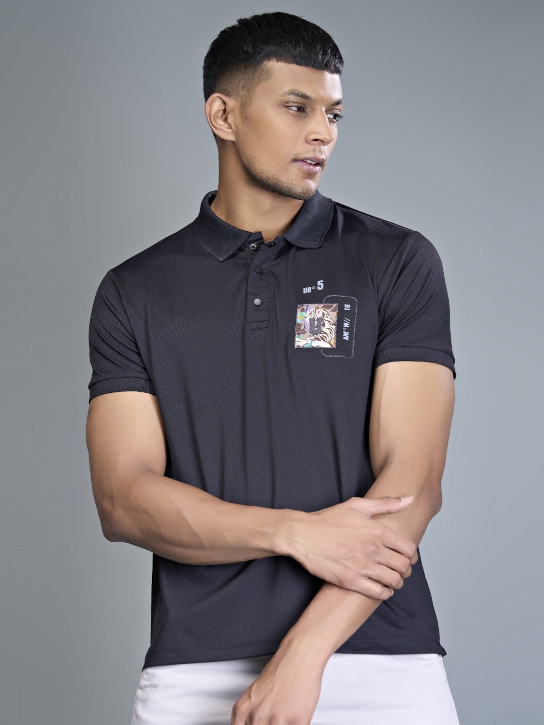 

MAXZONE Men Solid Polo Collar T-shirt, Black
