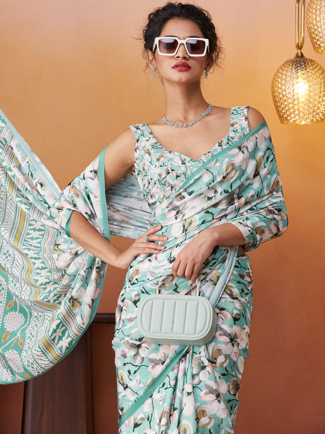 

RACHNA Floral Pure Crepe Saree, Green