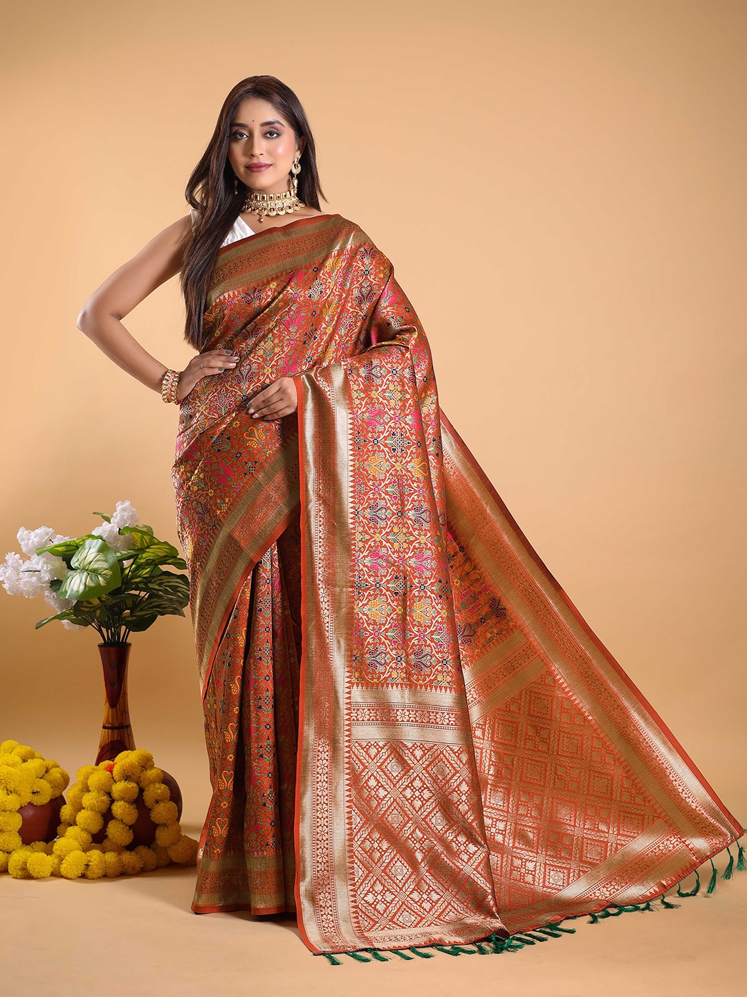 

HEER FASHION Woven Design Zari Banarasi Saree, Orange