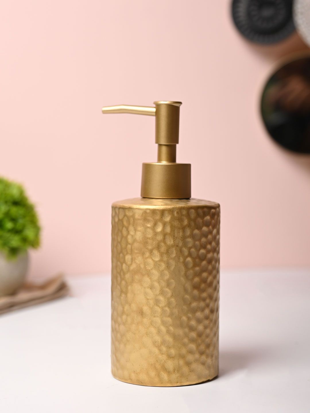 

MARKET99 Gold-Toned Textured Ceramic Soap Dispenser 330 ml