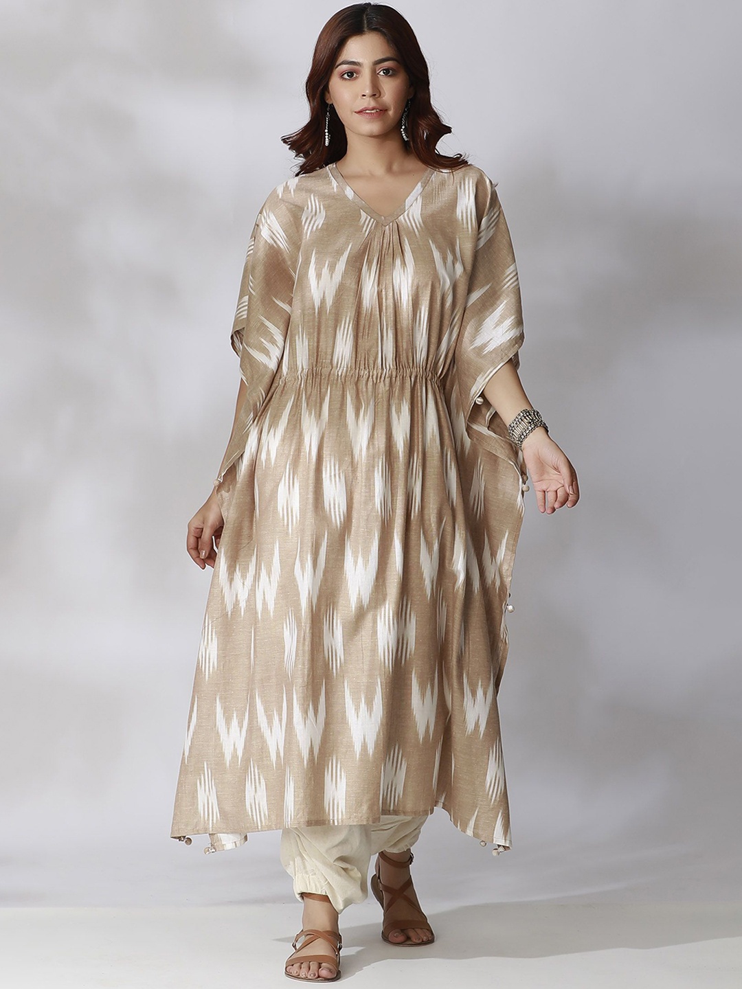 

TJORI Ikkat Printed V-Neck Gathered Detail Cotton Kaftan Kurta, Beige