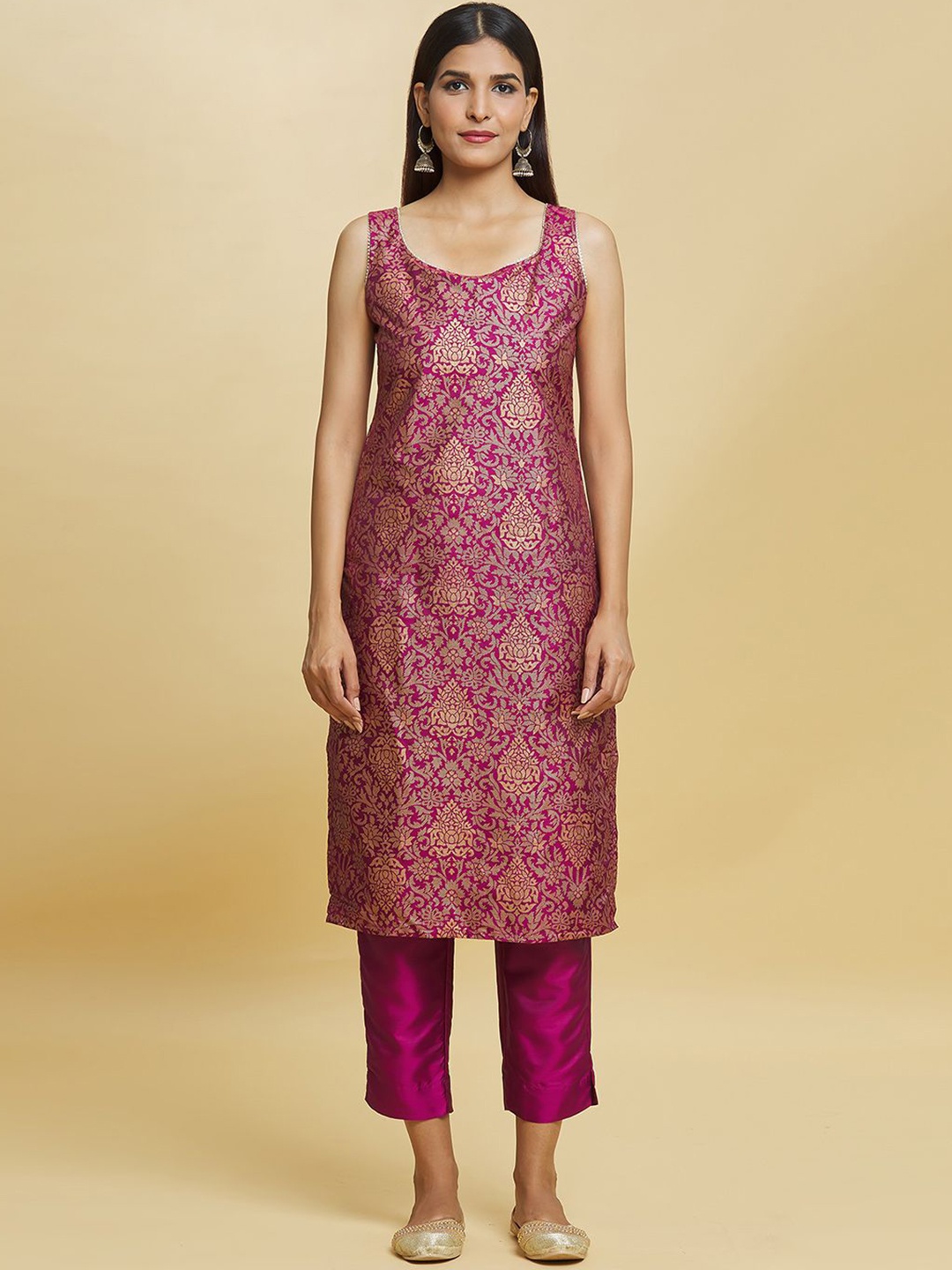 

Adara Khan Women Floral Printed Regular Kurta with Trousers, Purple