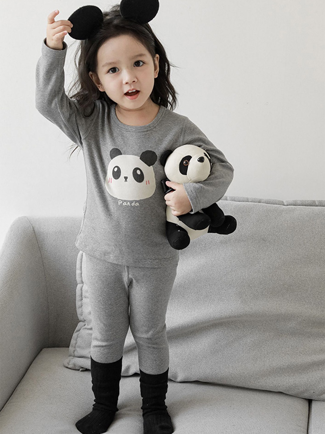 

LULU & SKY Girls Printed Night suits, Grey