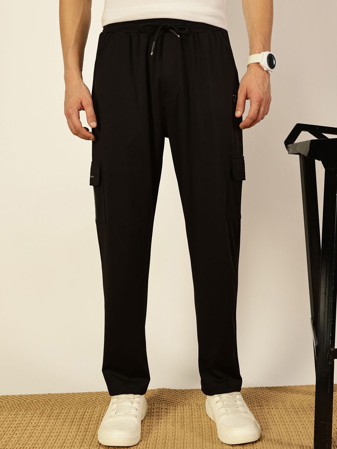 

Thomas Scott Men Mid-Rise Track Pants, Black